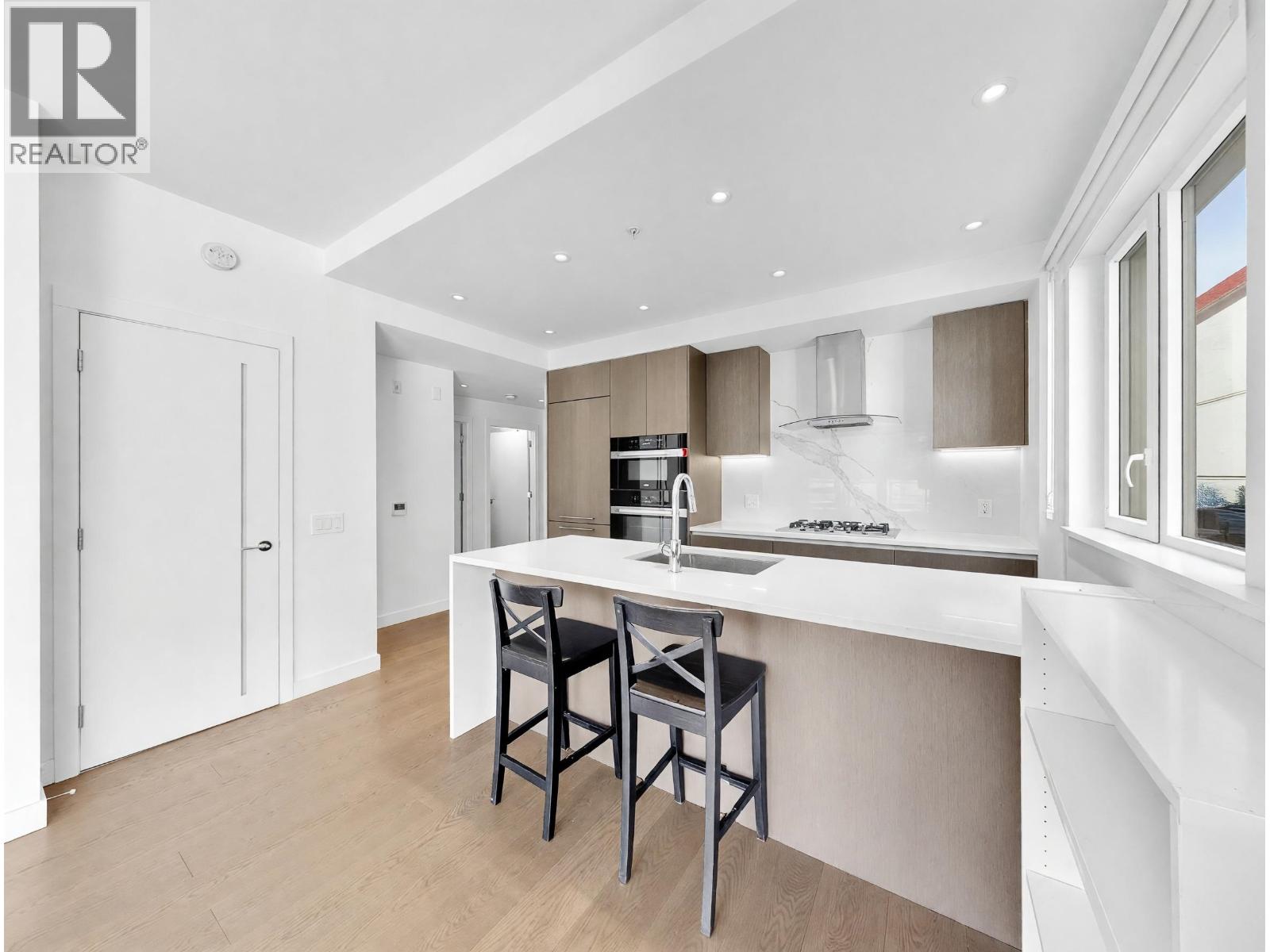 314 5168 Cambie Street Property Photo 14