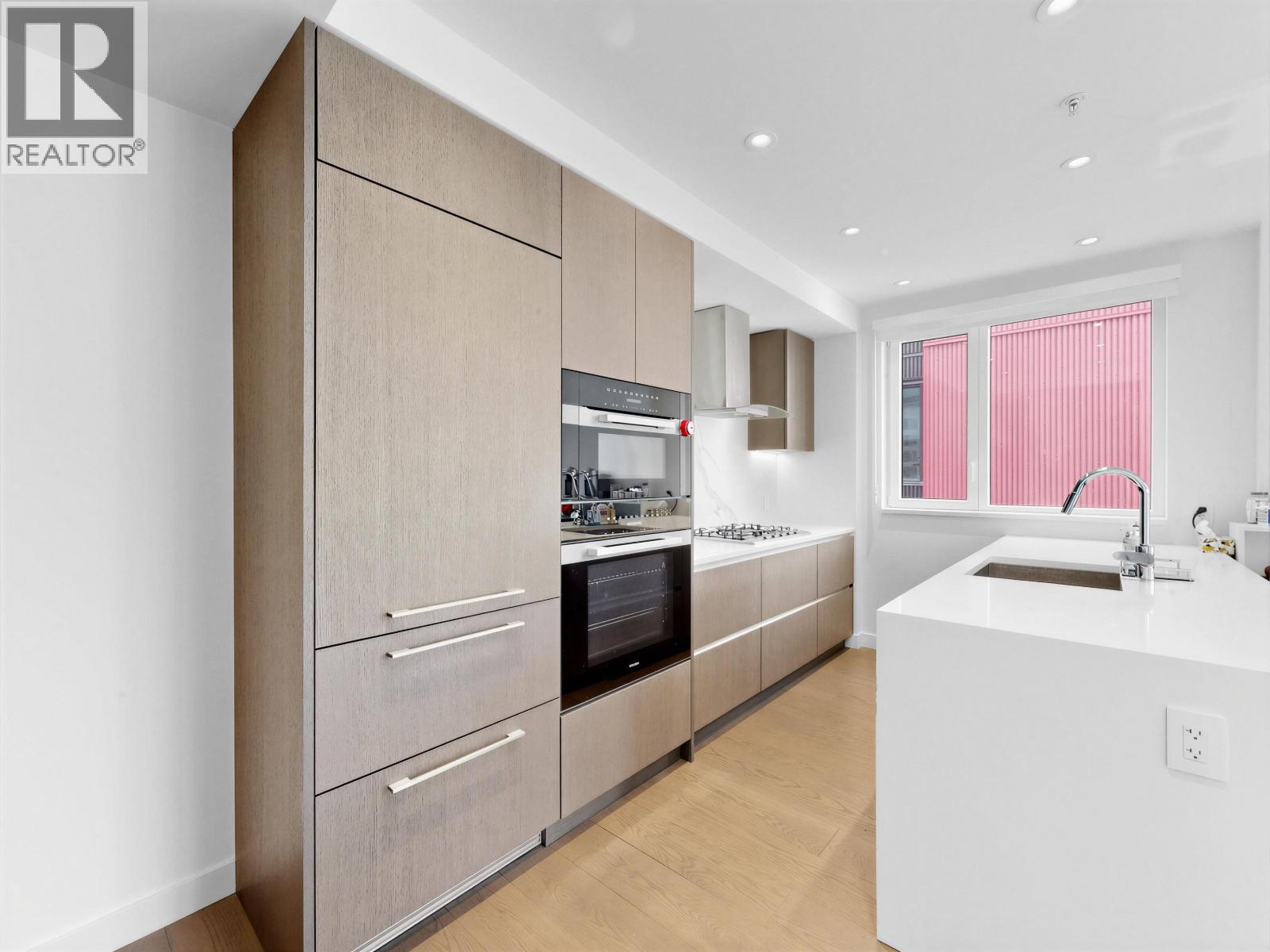 314 5168 Cambie Street Property Photo 17