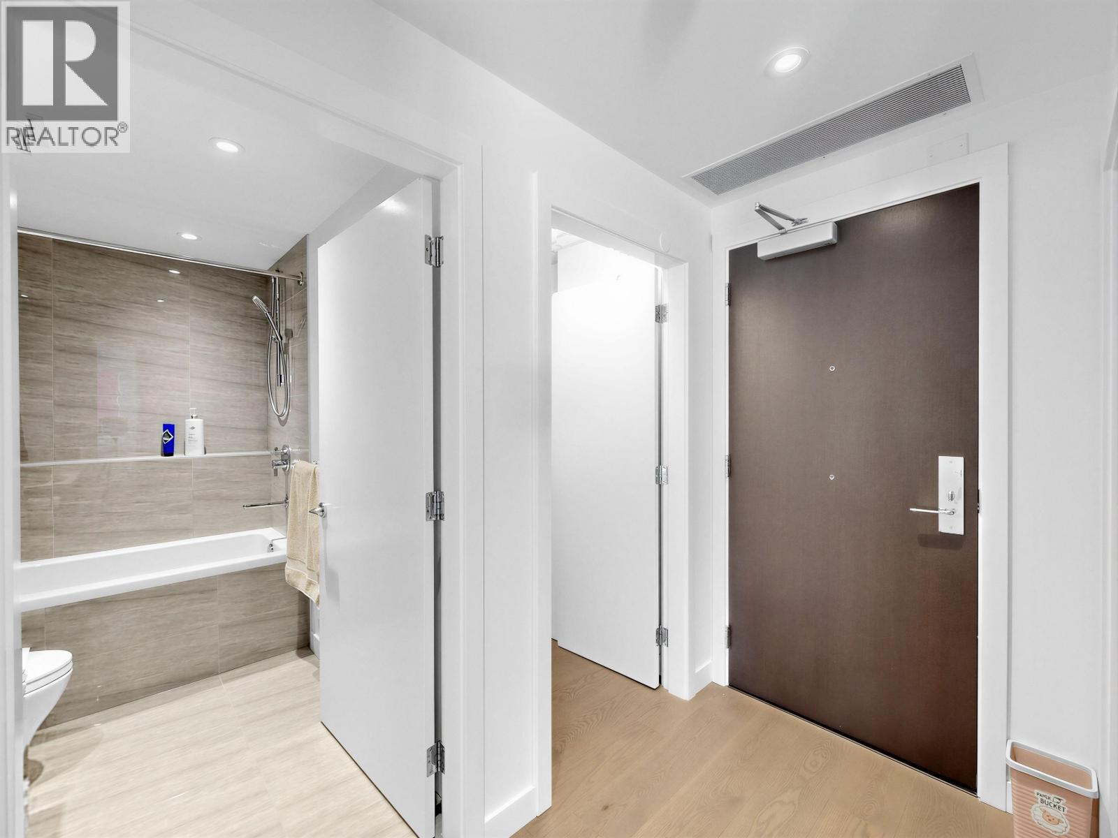 314 5168 Cambie Street Property Photo 25
