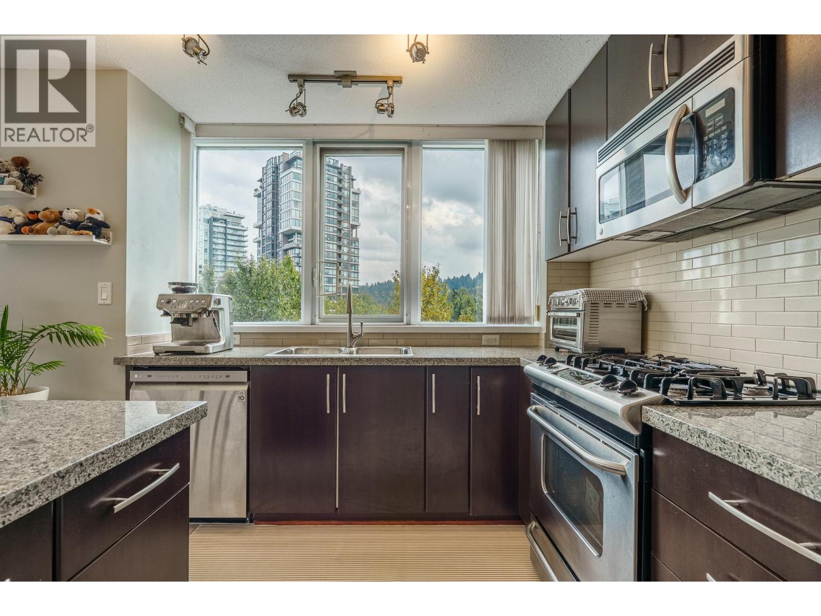 1208 660 Nootka Way Property Photo 12