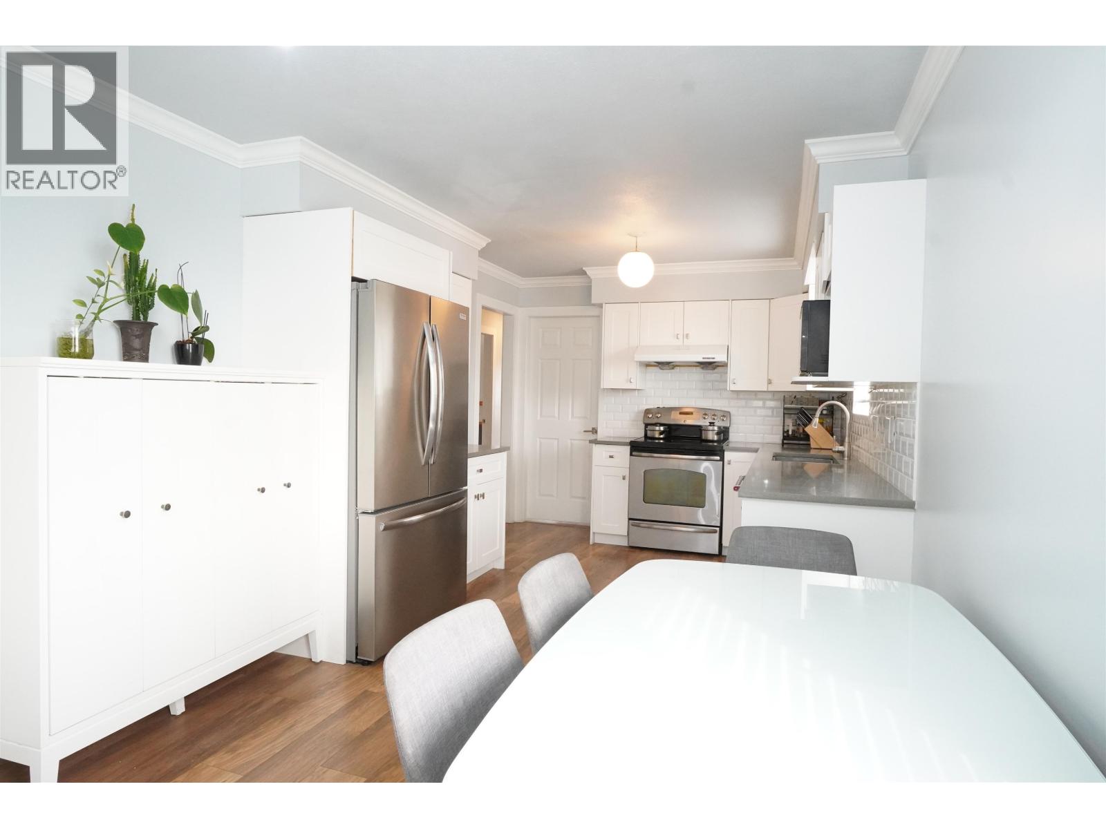 6819 Knight Street Property Photo 12