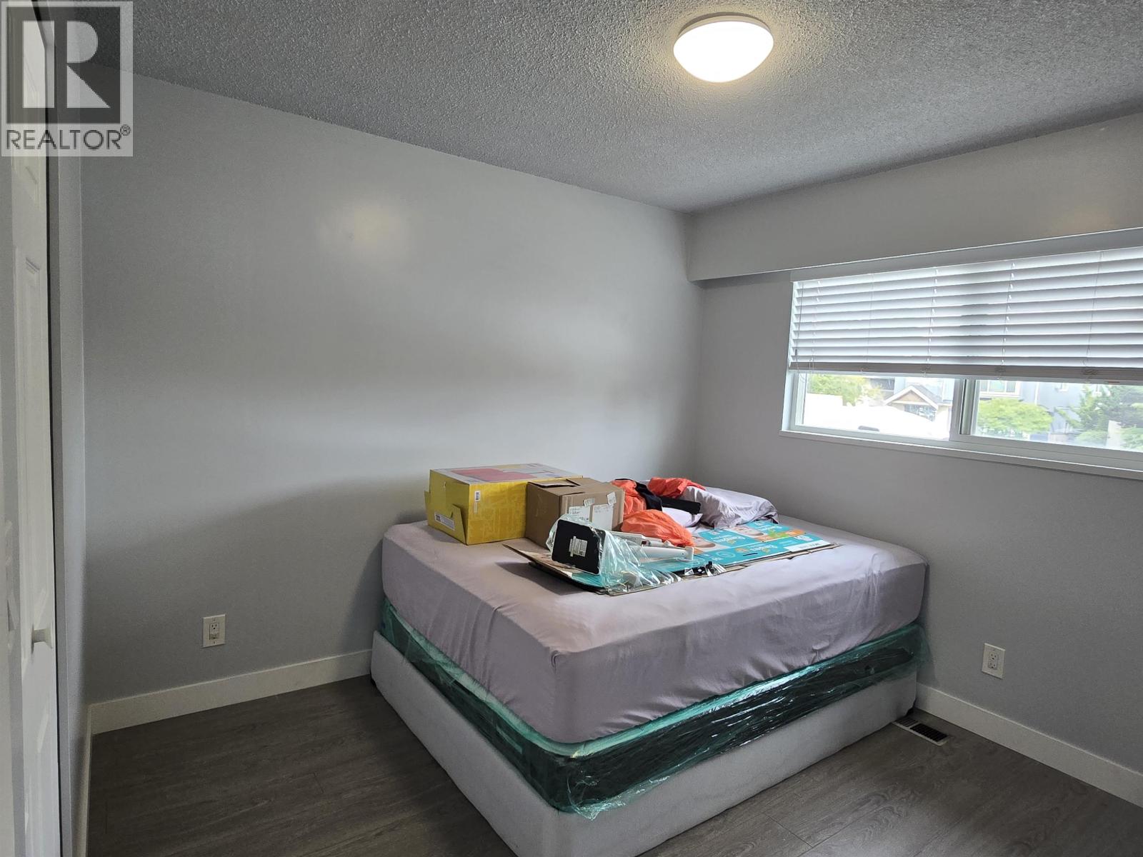 6819 Knight Street Property Photo 15