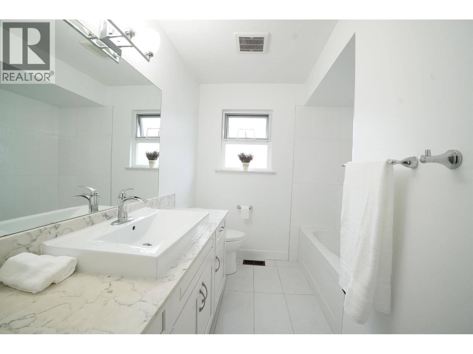 6819 Knight Street Property Photo 17