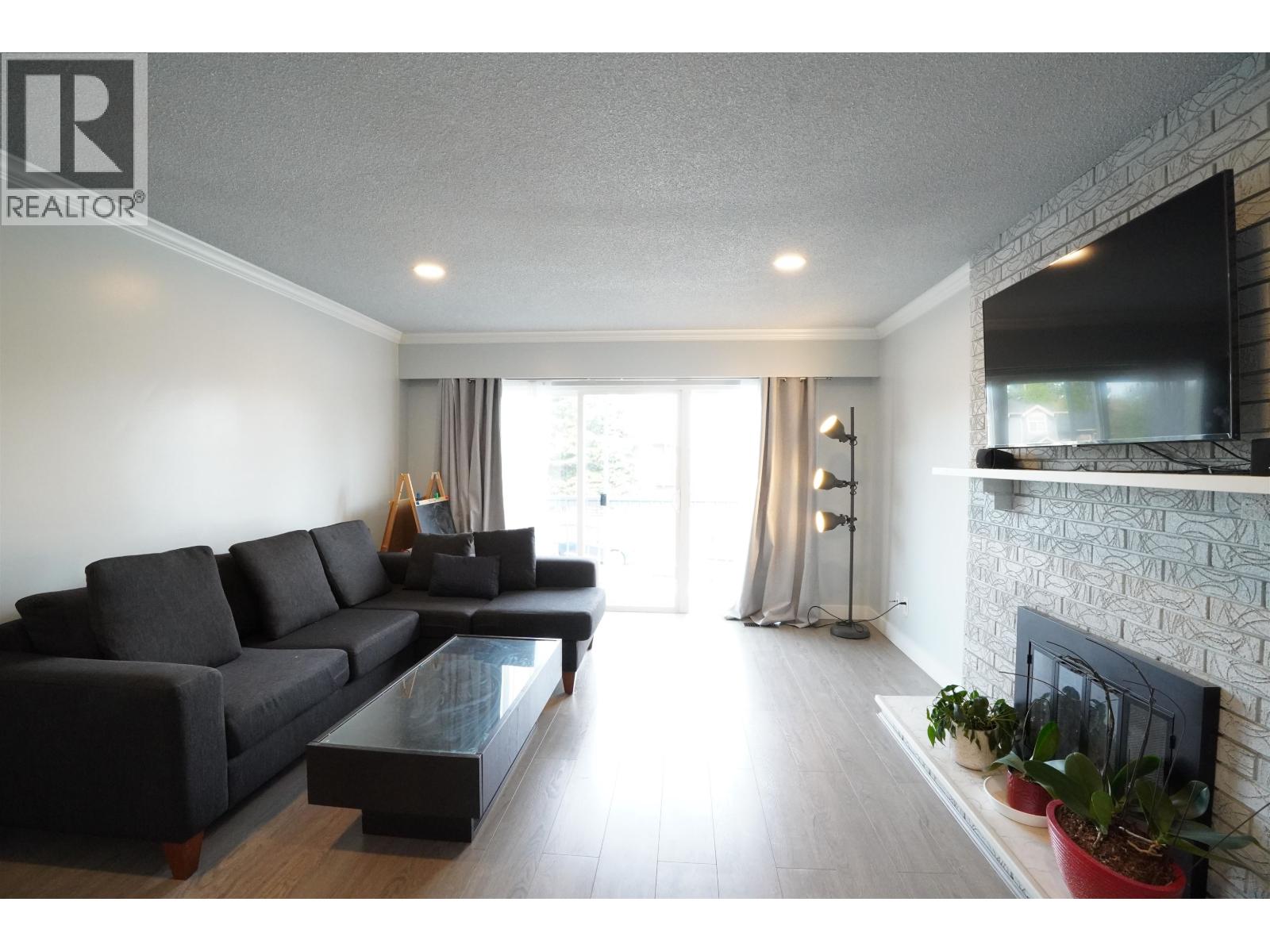 6819 Knight Street Property Photo 19