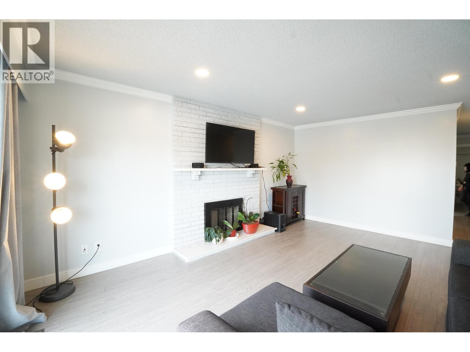 6819 Knight Street Property Photo 21