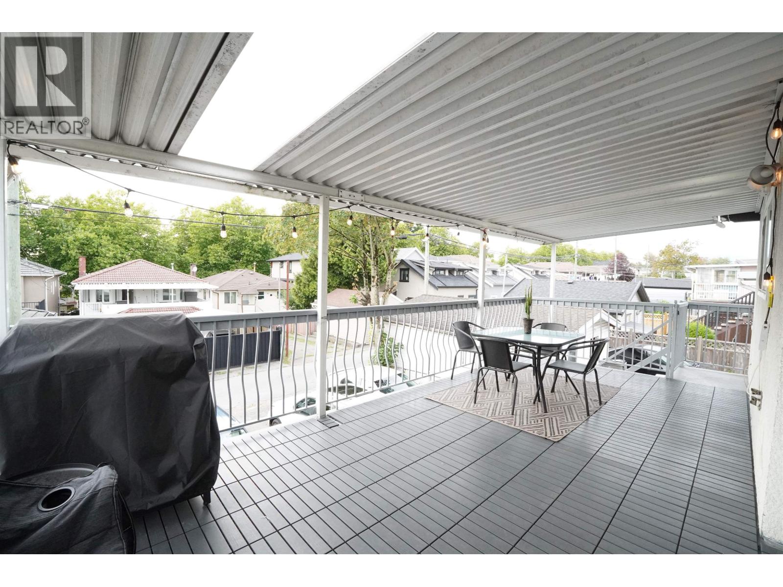 6819 Knight Street Property Photo 23