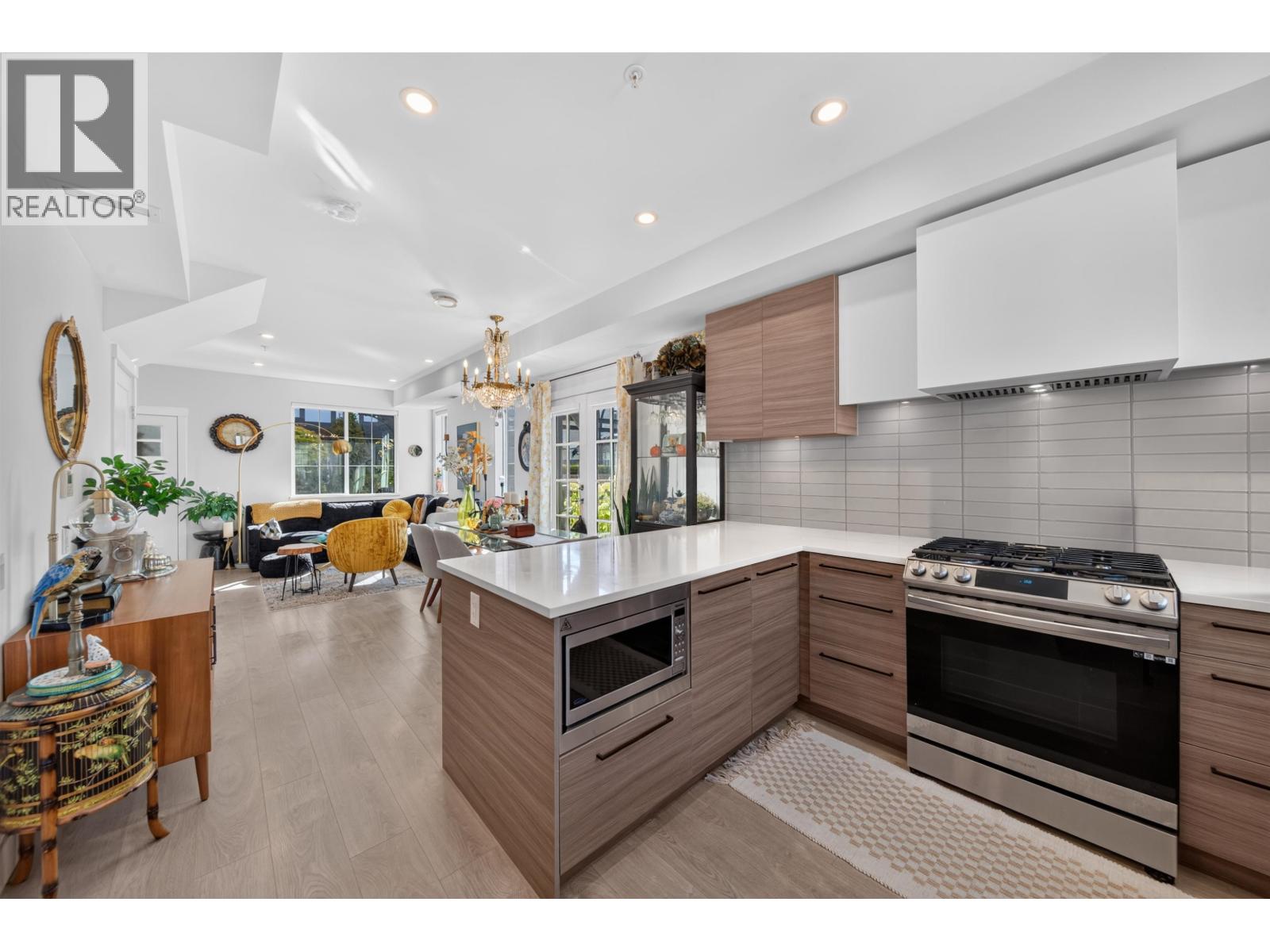 10 8888 Spires Road Property Photo 14