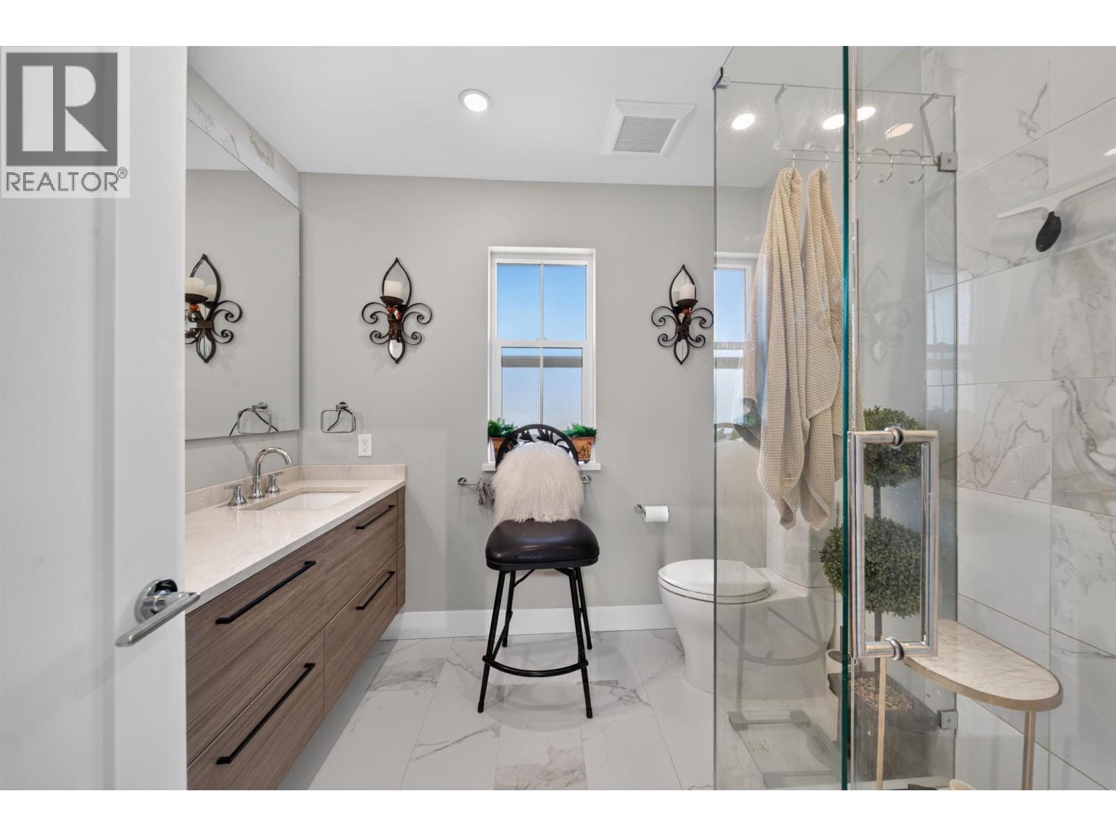 10 8888 Spires Road Property Photo 23