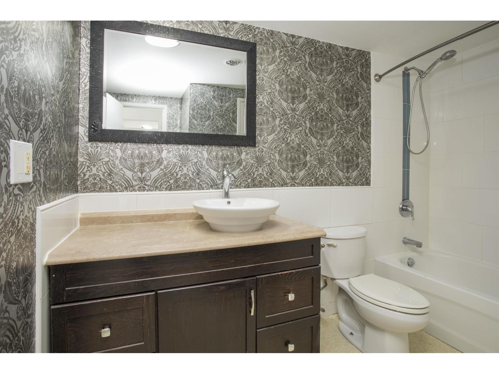 310 1437 Foster Street Property Photo 20