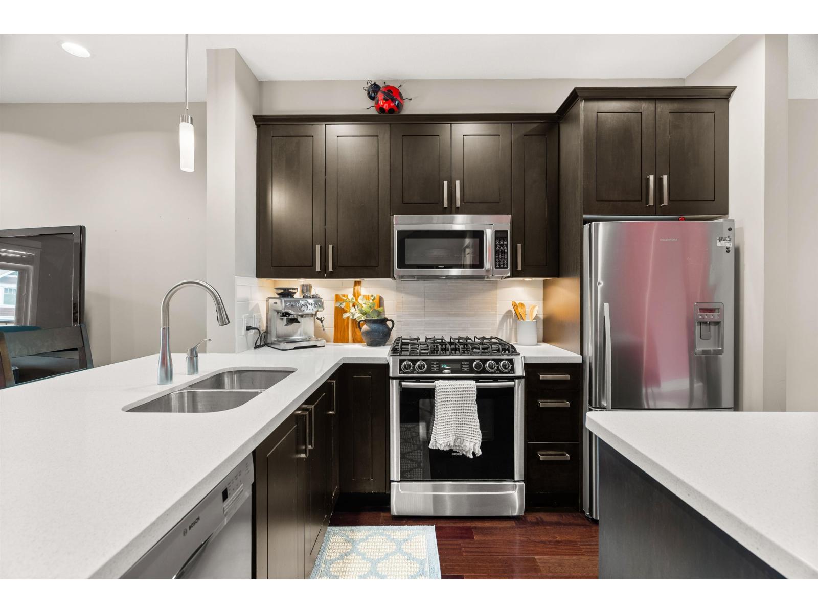 26 2689 Parkway Drive Property Photo 1