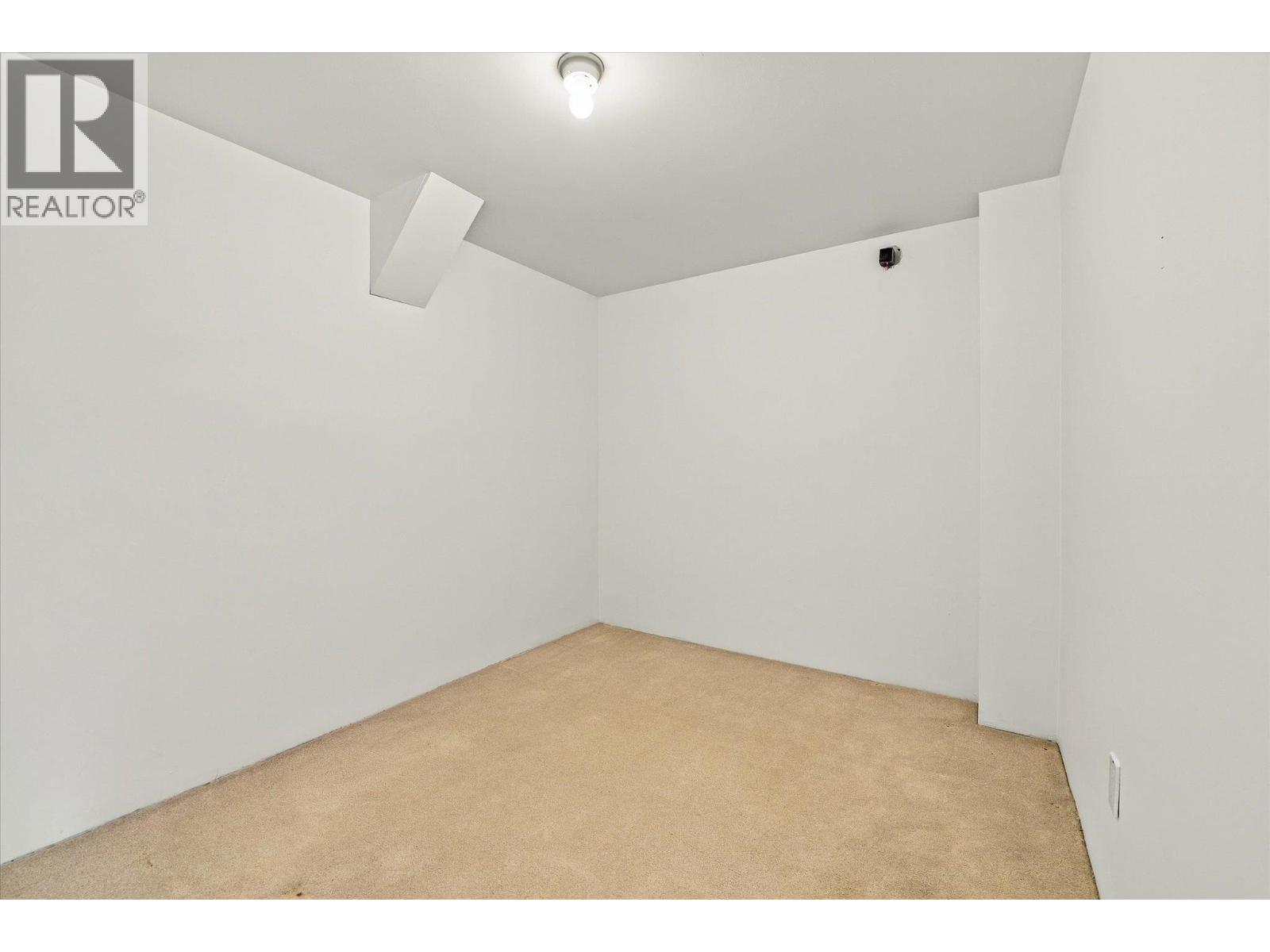 603 183 Keefer Place Property Photo 11