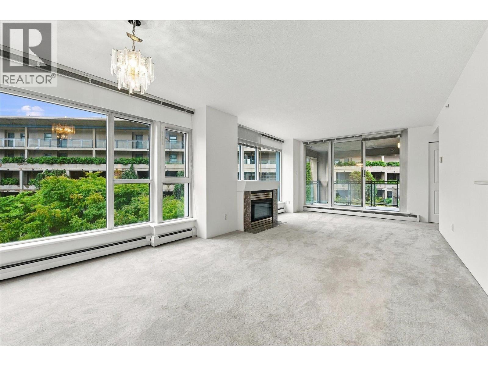 603 183 Keefer Place Property Photo 15