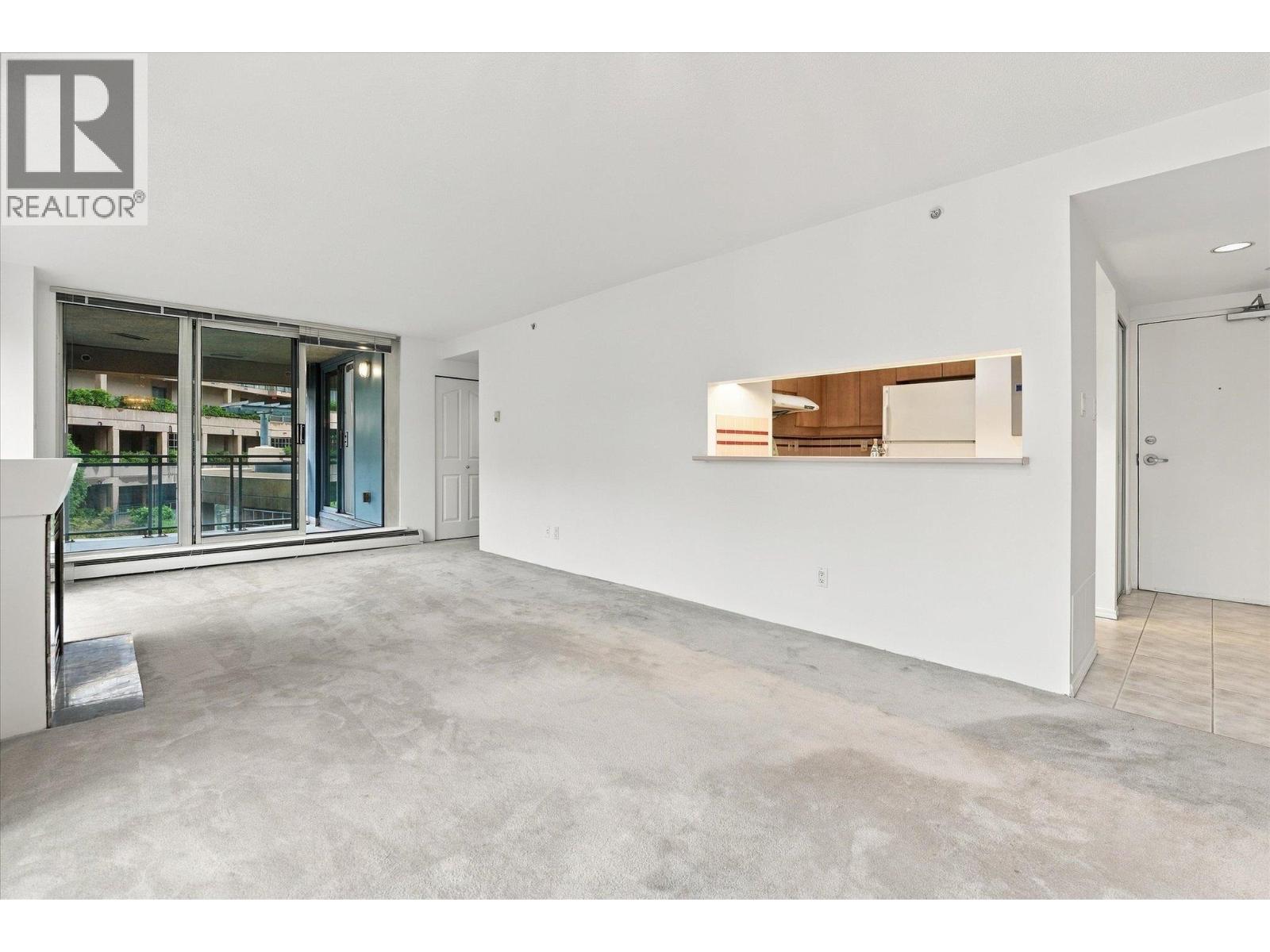 603 183 Keefer Place Property Photo 16