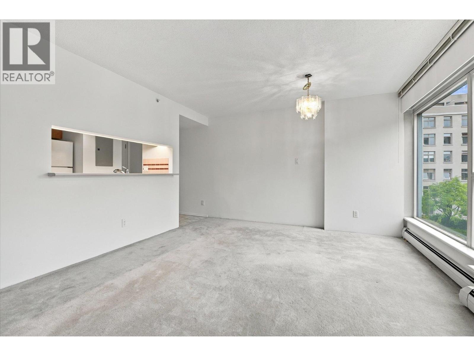 603 183 Keefer Place Property Photo 18