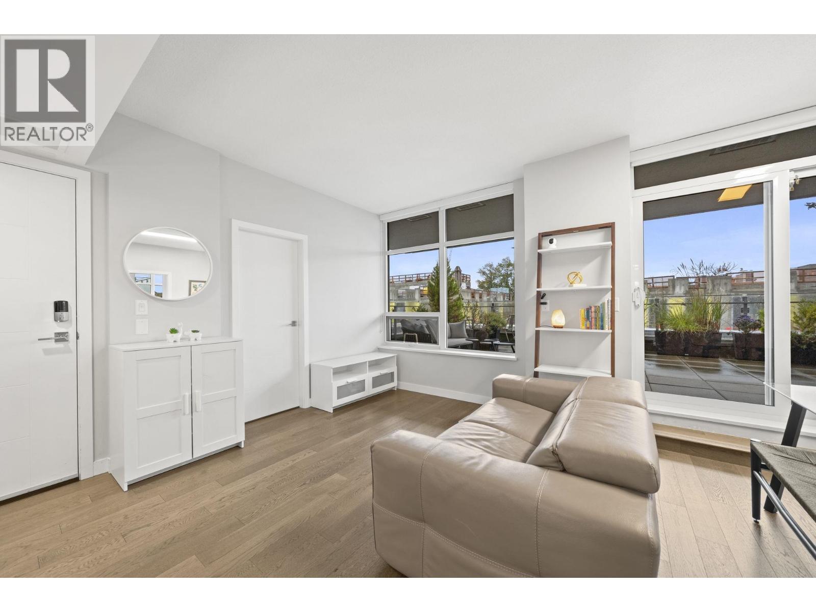401 5033 Cambie Street Property Photo 10