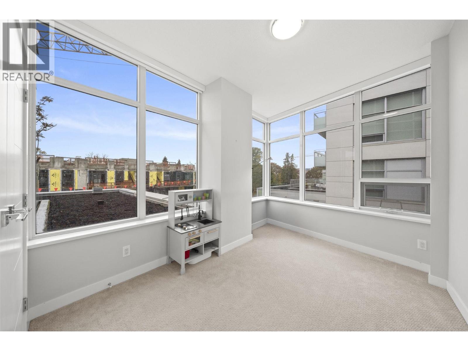 401 5033 Cambie Street Property Photo 23