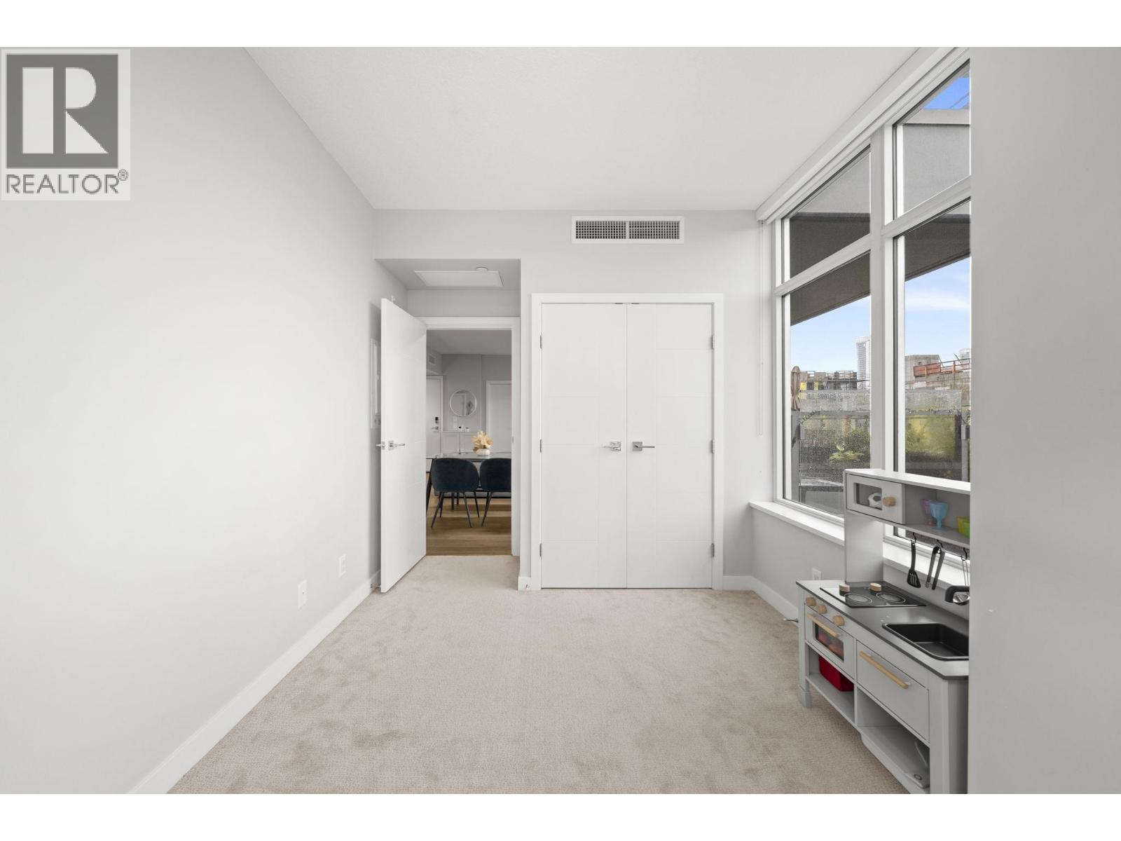 401 5033 Cambie Street Property Photo 24