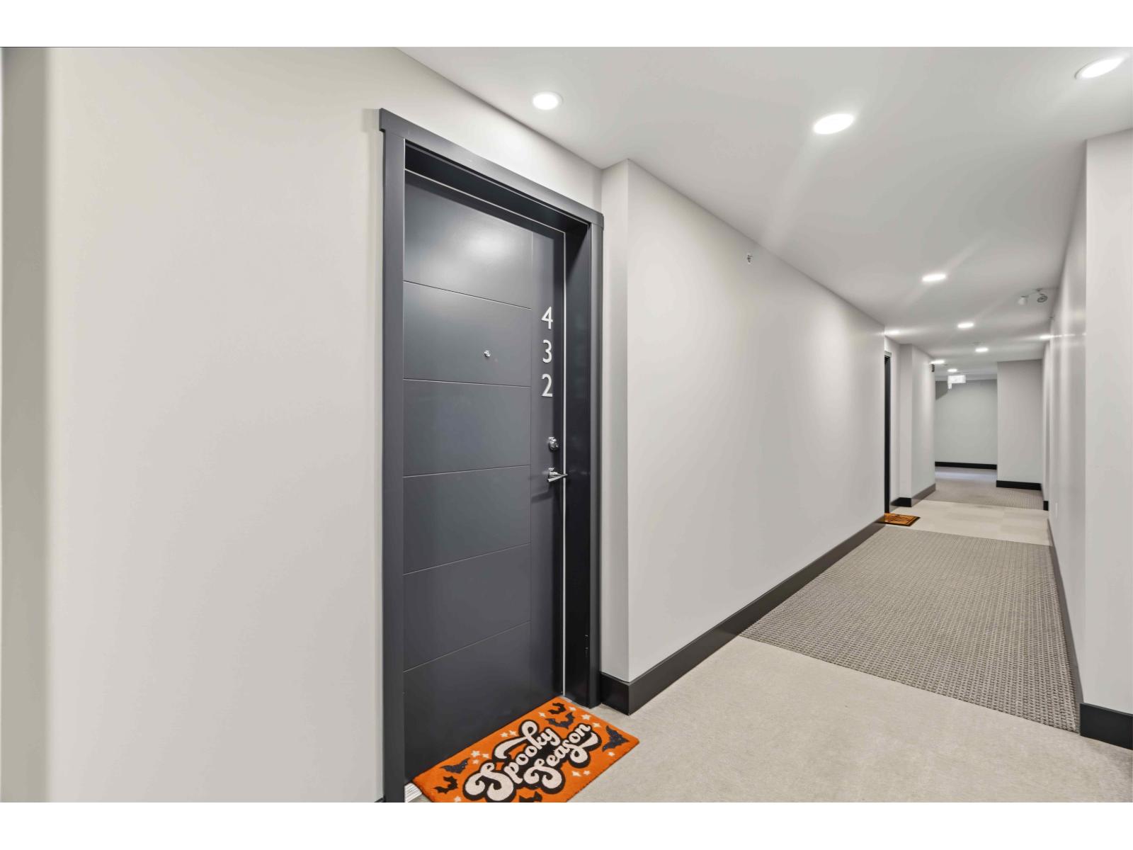 432 5415 Brydon Crescent Property Photo 2