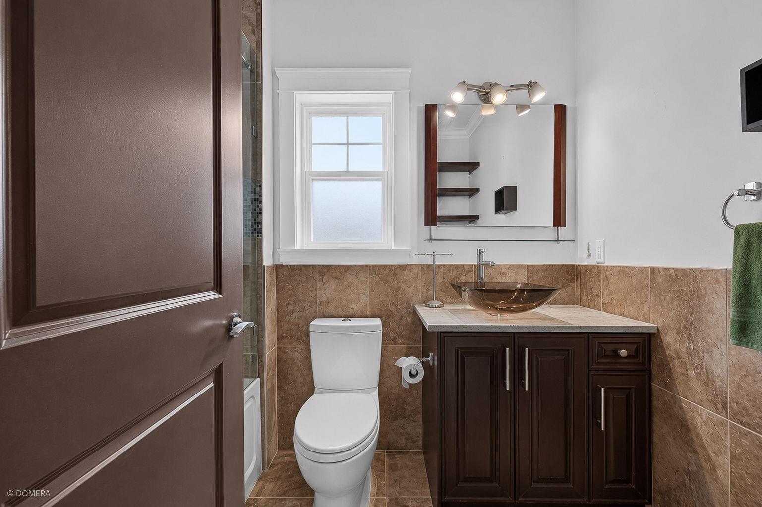 16452 93a Avenue Property Photo 13