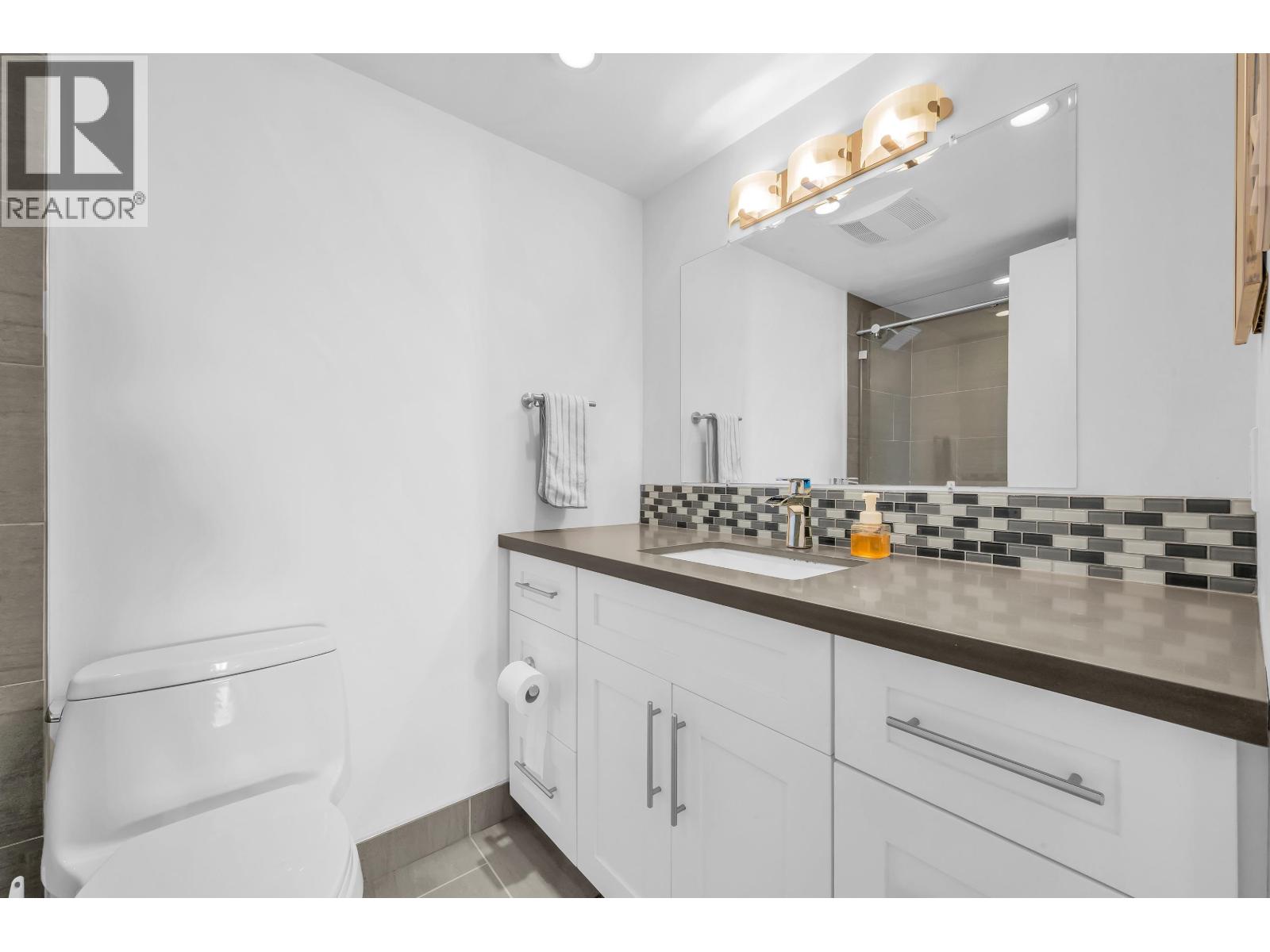 1206 4160 Sardis Street Property Photo 5