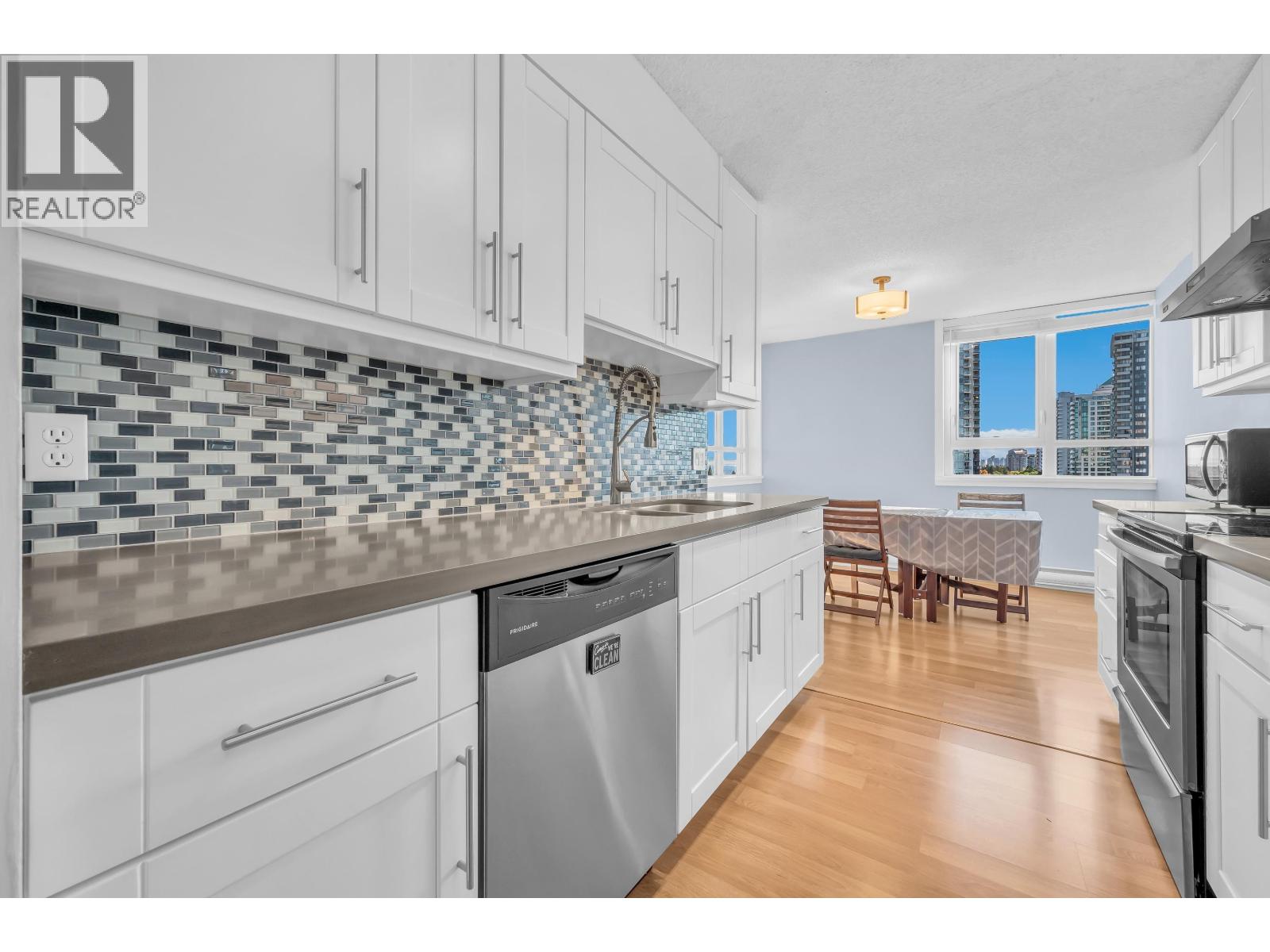 1206 4160 Sardis Street Property Photo 7