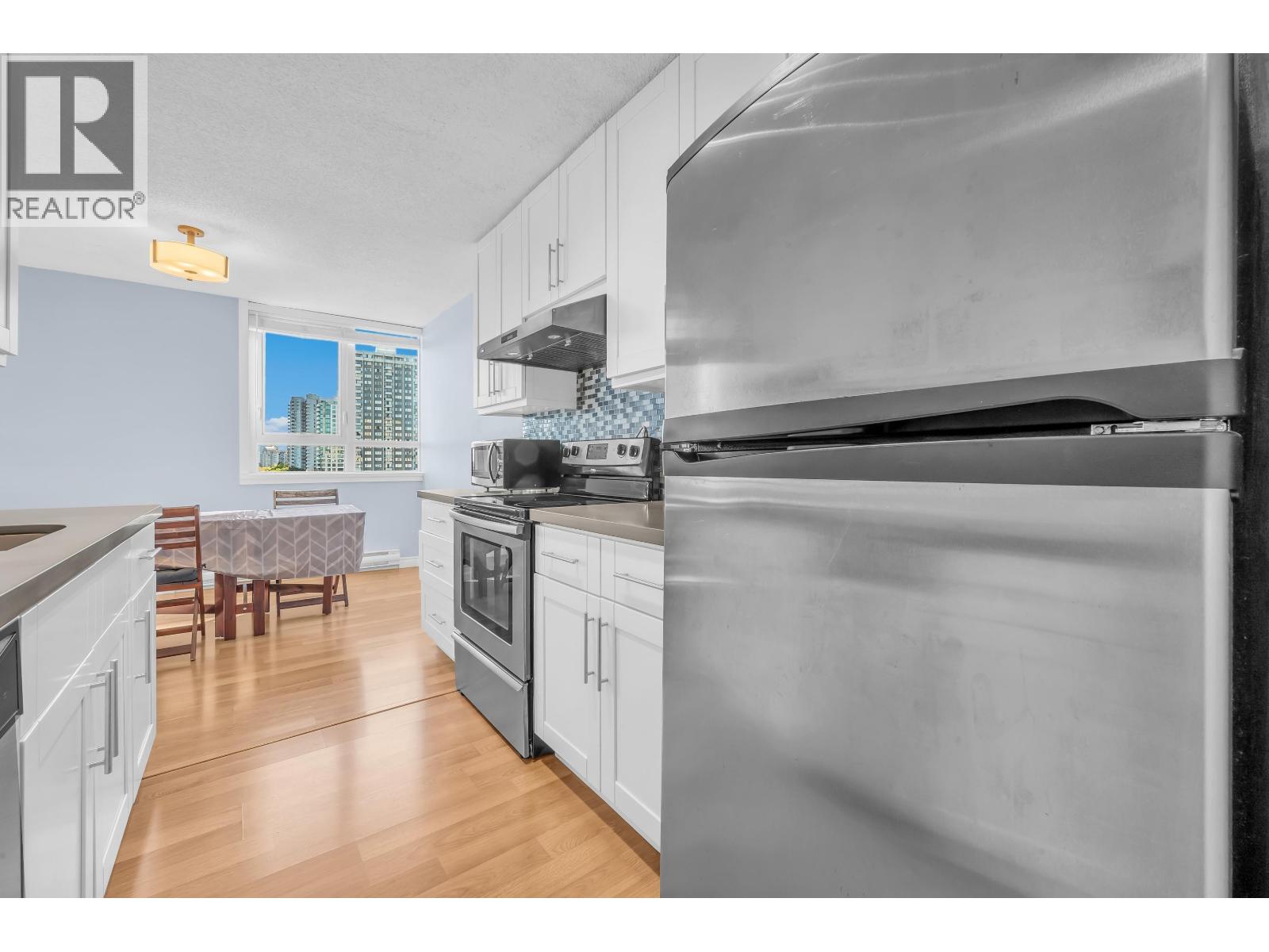 1206 4160 Sardis Street Property Photo 8