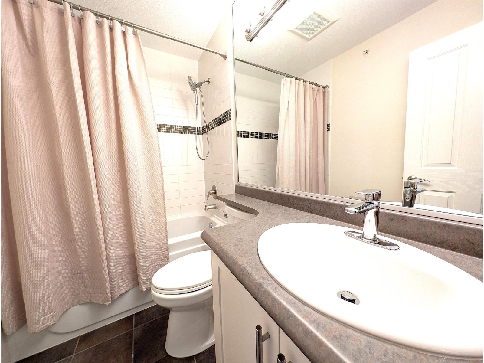 79 20449 66 Avenue Property Photo 15