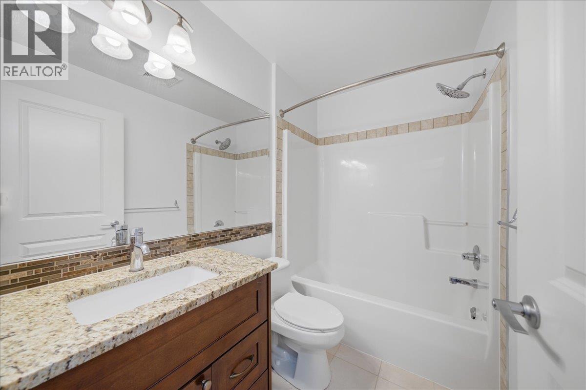 307 22858 Lougheed Highway Property Photo 16