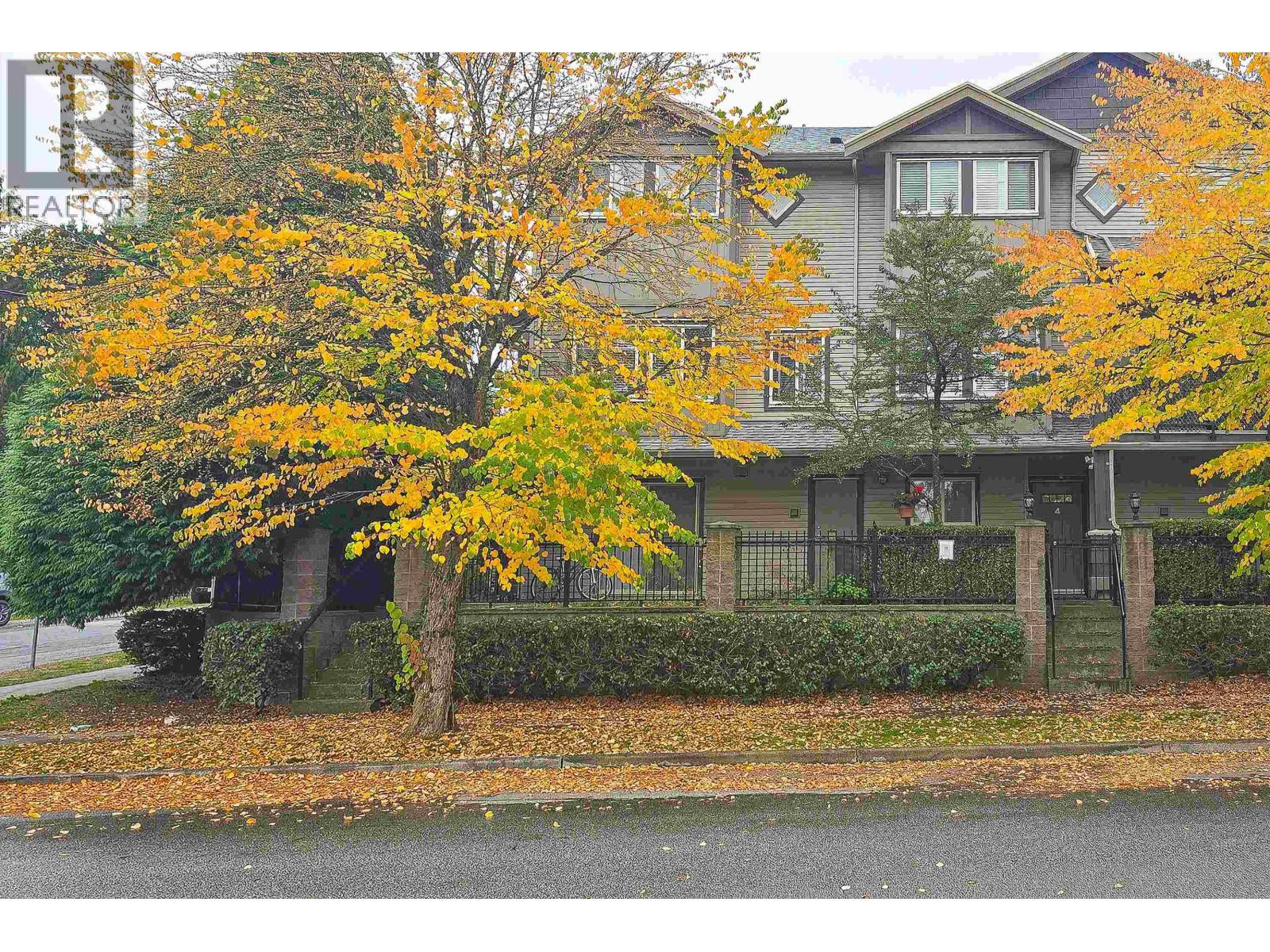 5 3139 Smith Avenue Property Photo 1