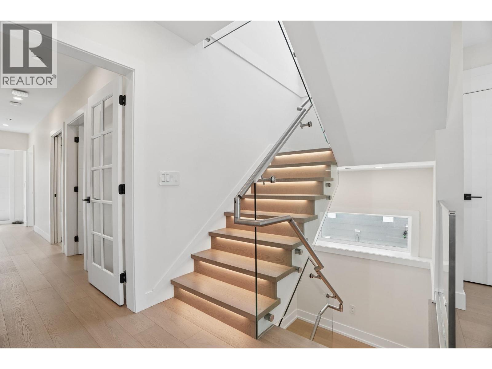 72 E 57th Avenue Property Photo 18