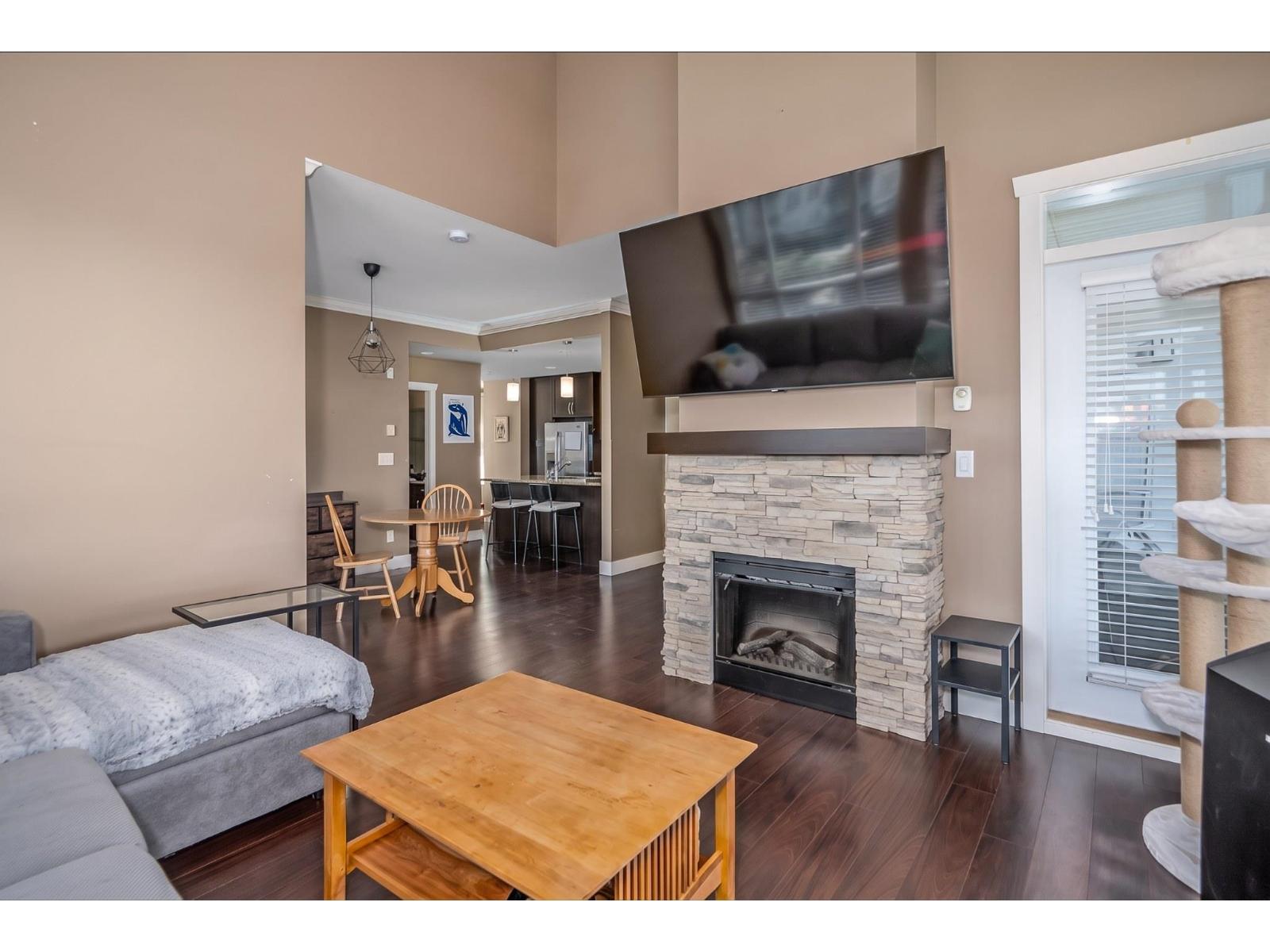 403 3192 Gladwin Road Property Photo 8