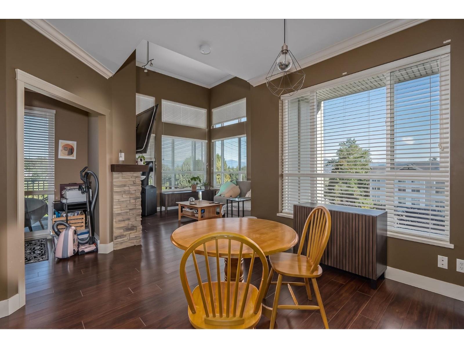 403 3192 Gladwin Road Property Photo 15