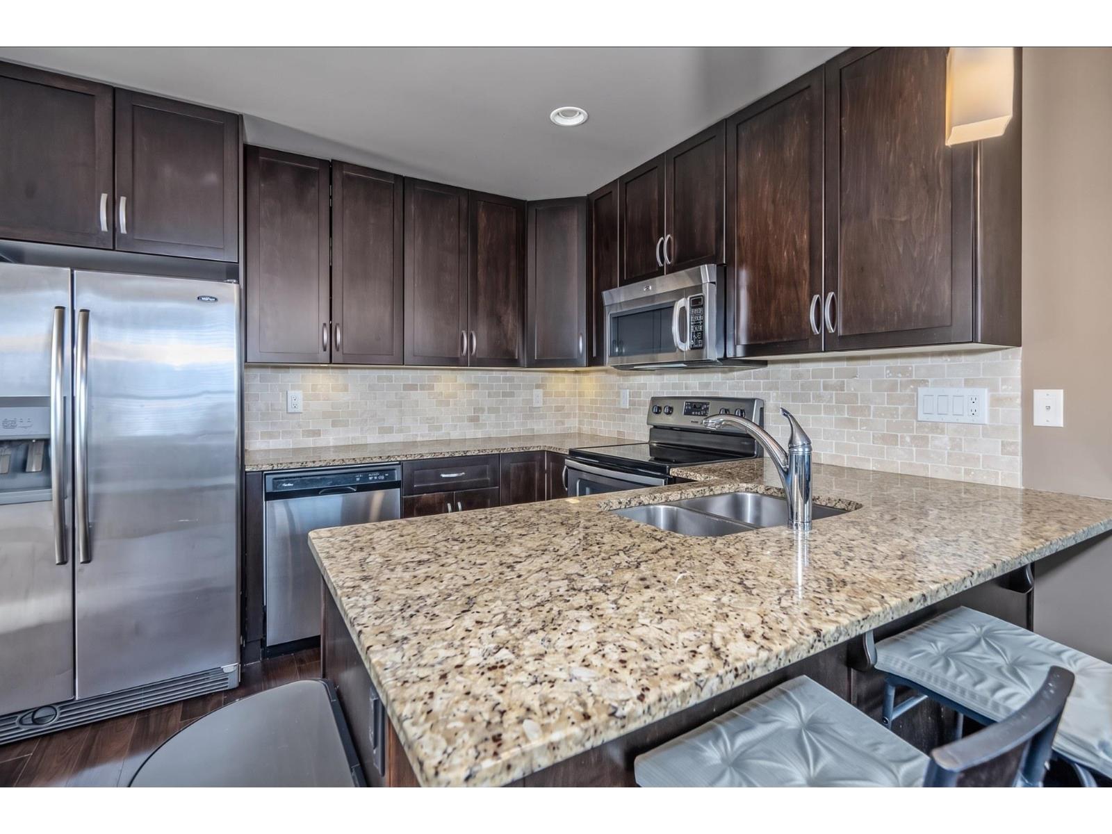 403 3192 Gladwin Road Property Photo 16