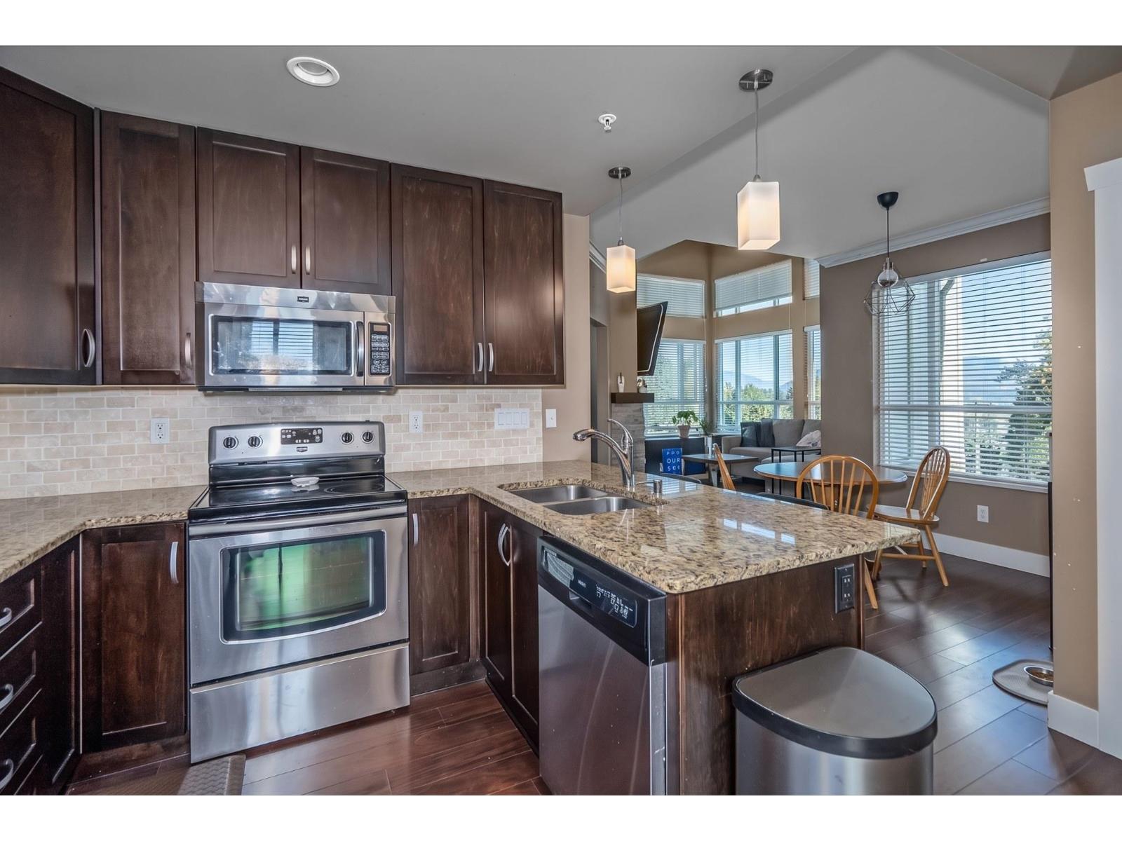 403 3192 Gladwin Road Property Photo 18