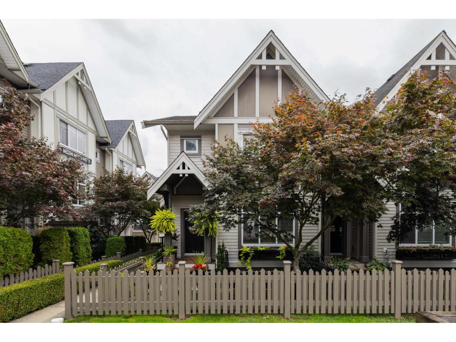 34 6588 195a Avenue Property Photo 2