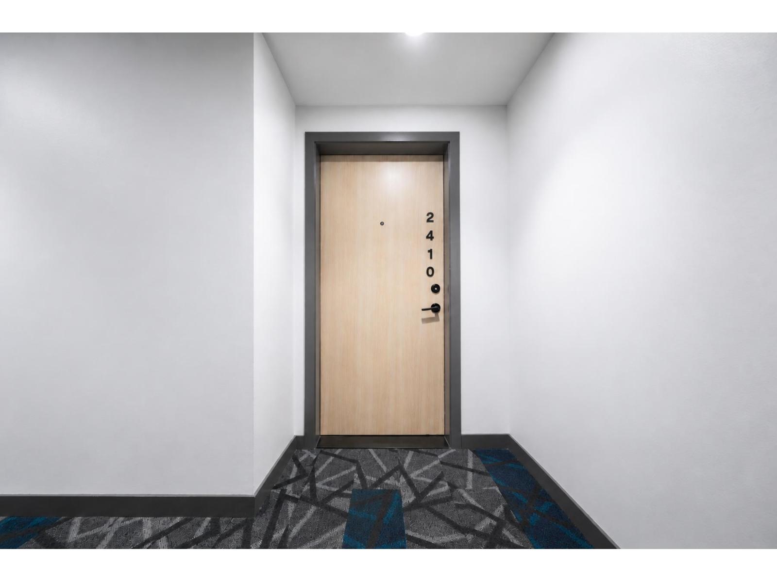 2410 10448 University Drive Property Photo 3