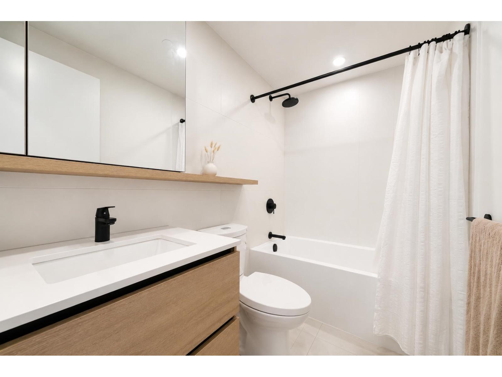2410 10448 University Drive Property Photo 17