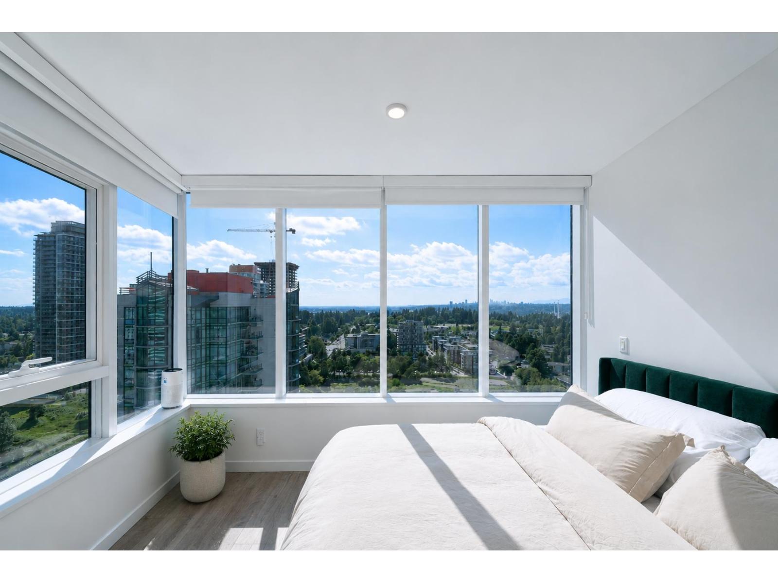 2410 10448 University Drive Property Photo 19