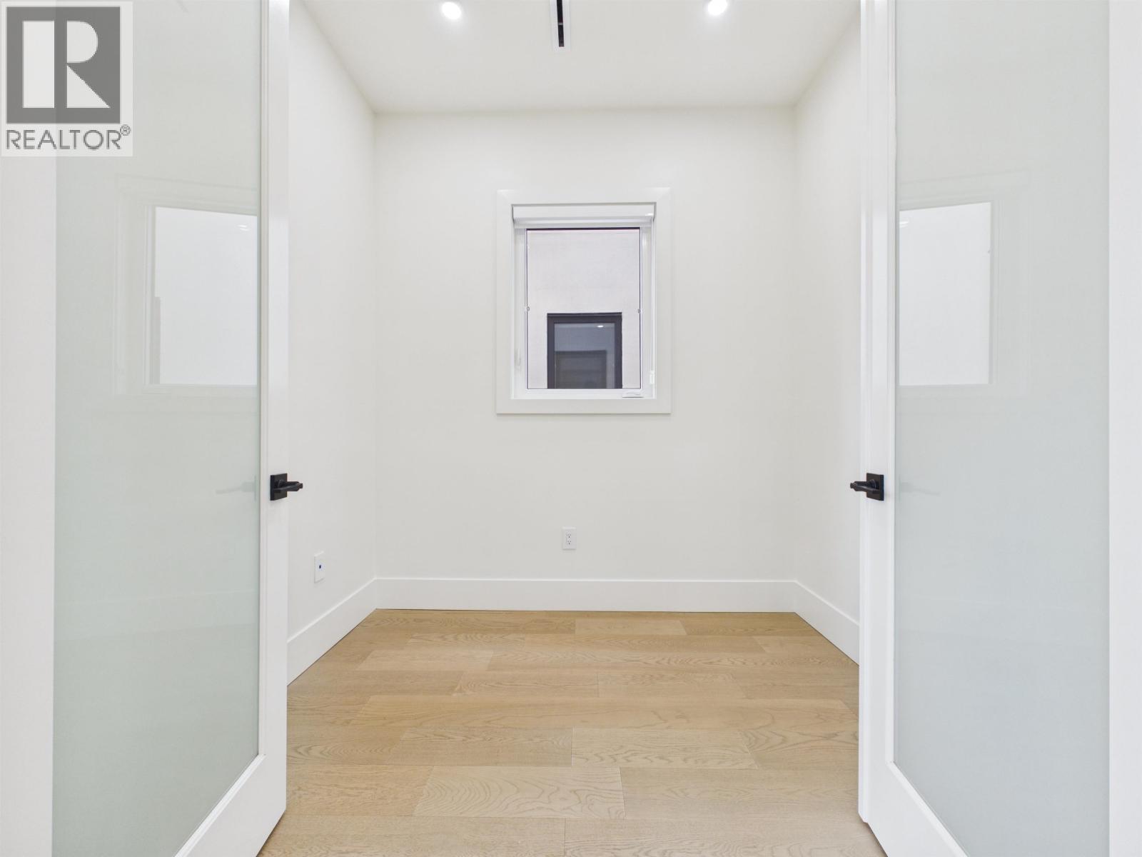 1 6512 Grant Street Property Photo 6