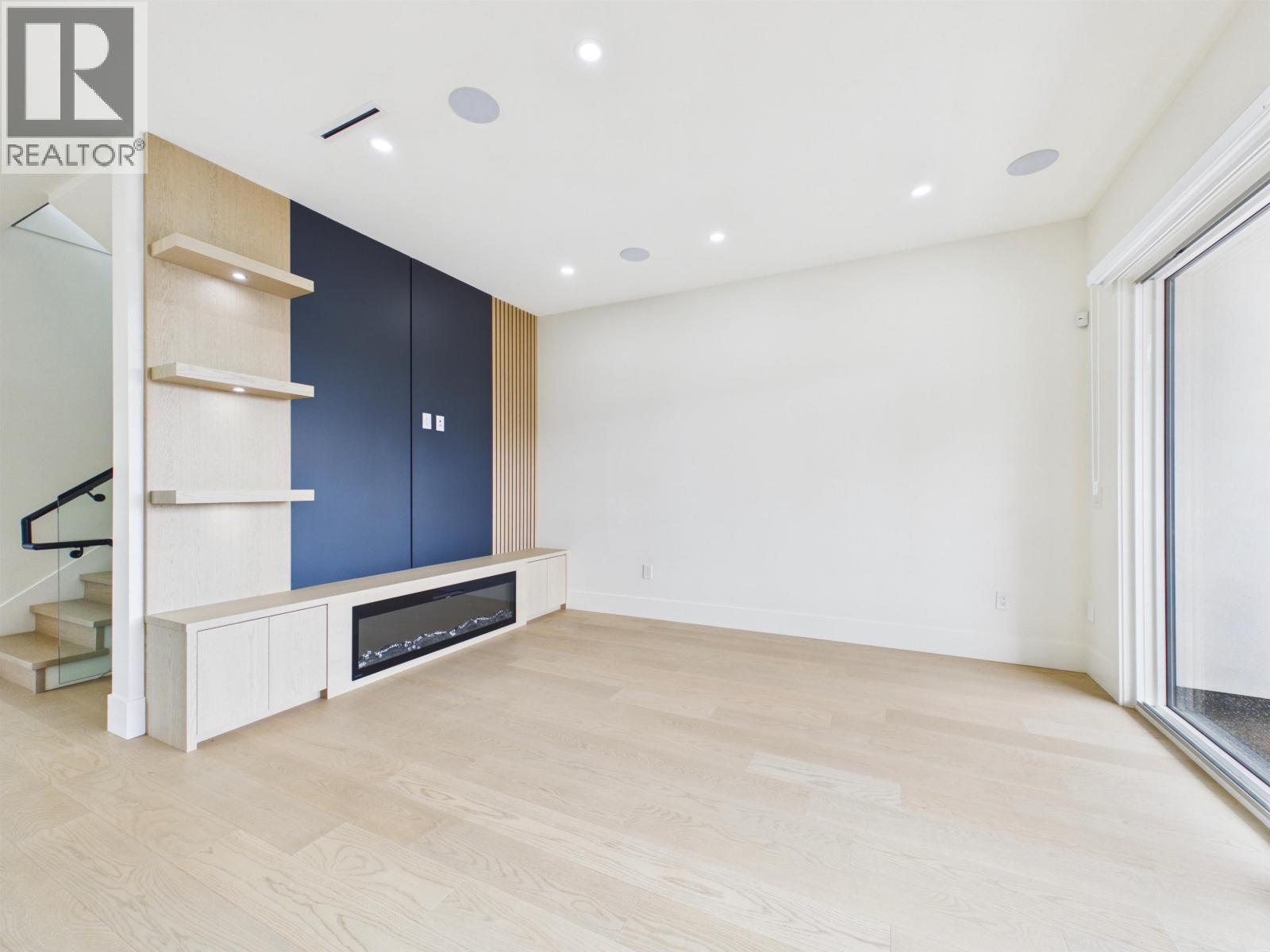 1 6512 Grant Street Property Photo 14