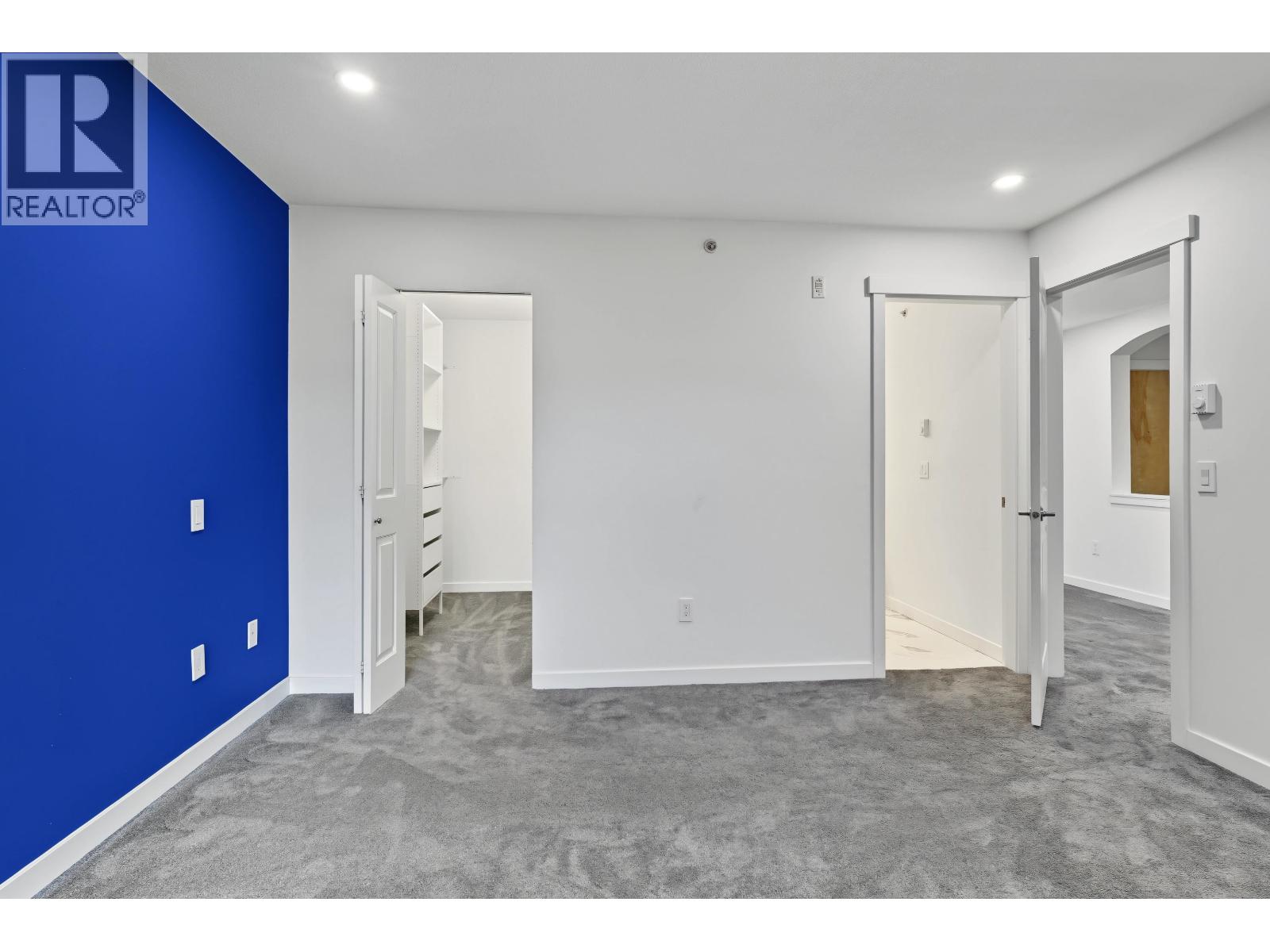 403 500 Klahanie Drive Property Photo 11