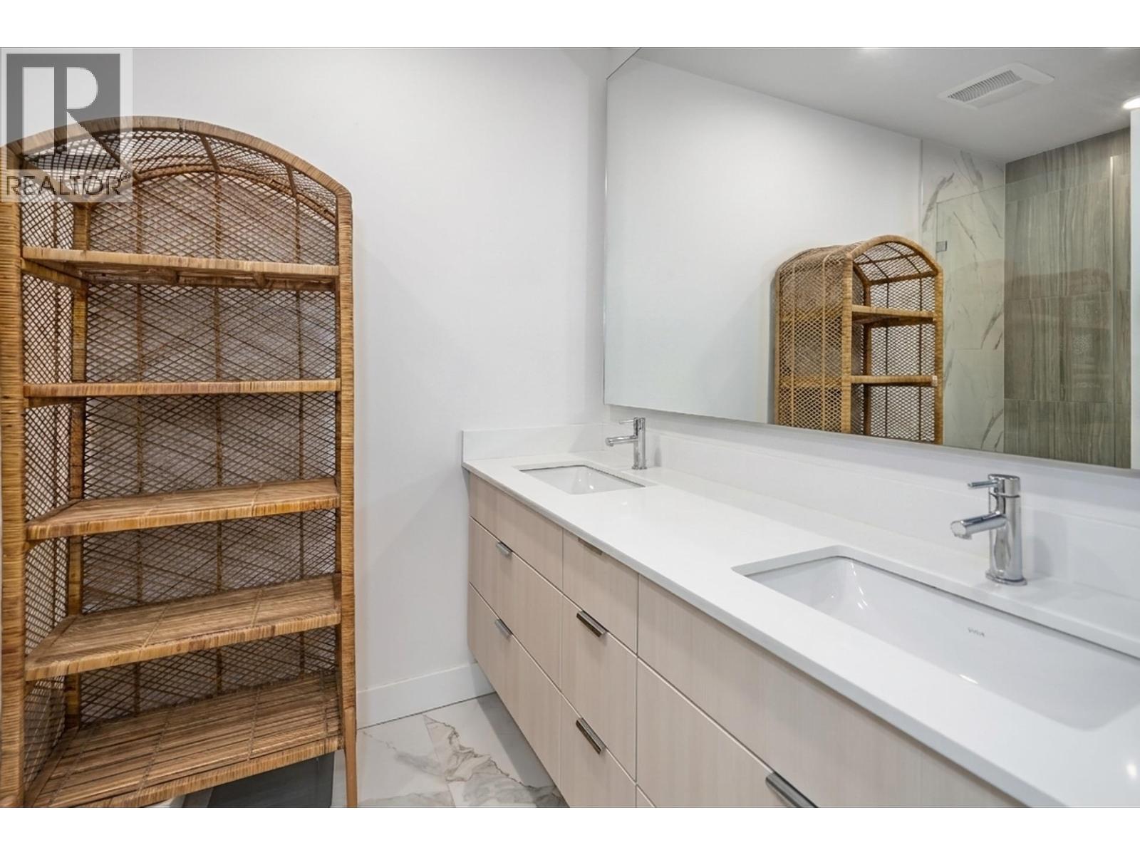 109 1892 Starling Drive Property Photo 22