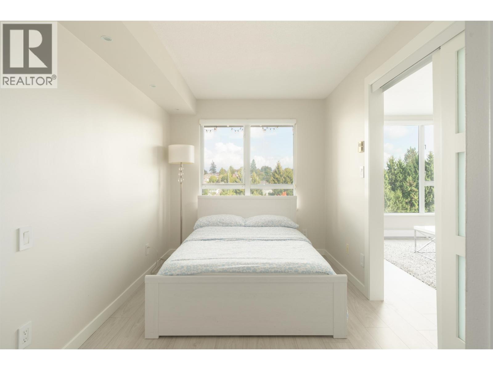 809 5189 Gaston Street Property Photo 12