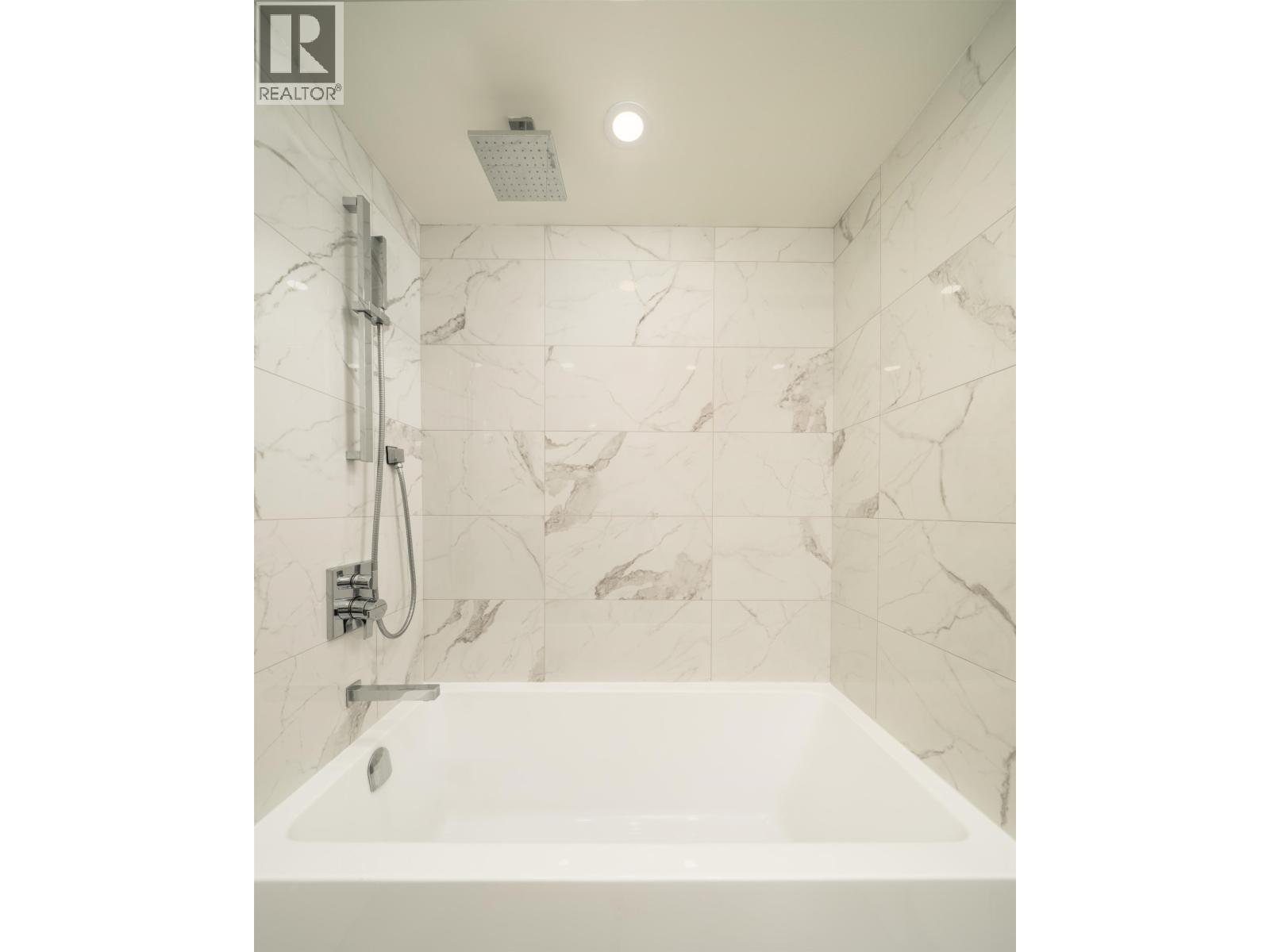 809 5189 Gaston Street Property Photo 16