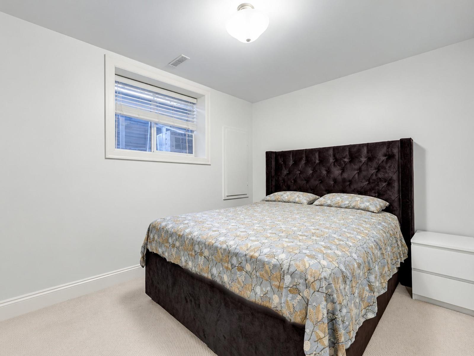 2560 163 Street Property Photo 26