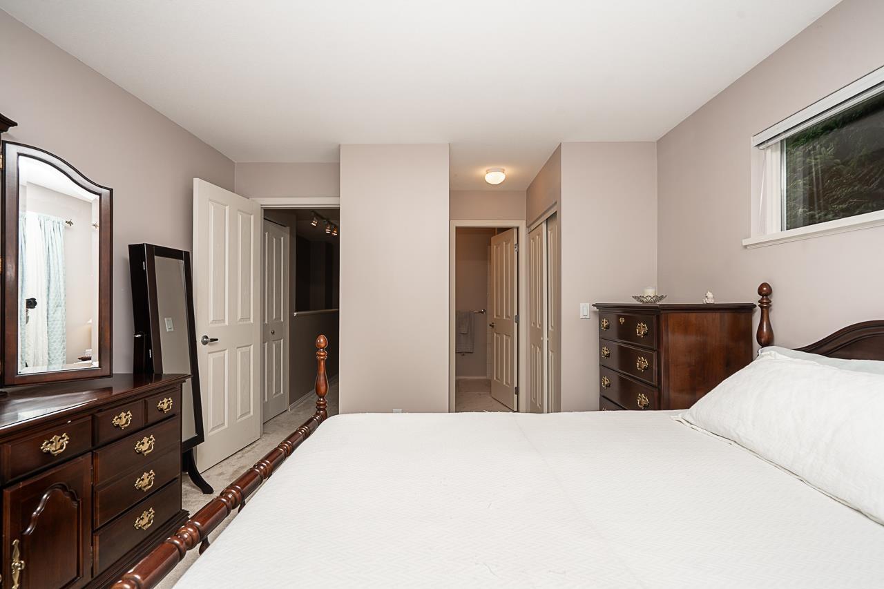 14 8775 161 Street Property Photo 21