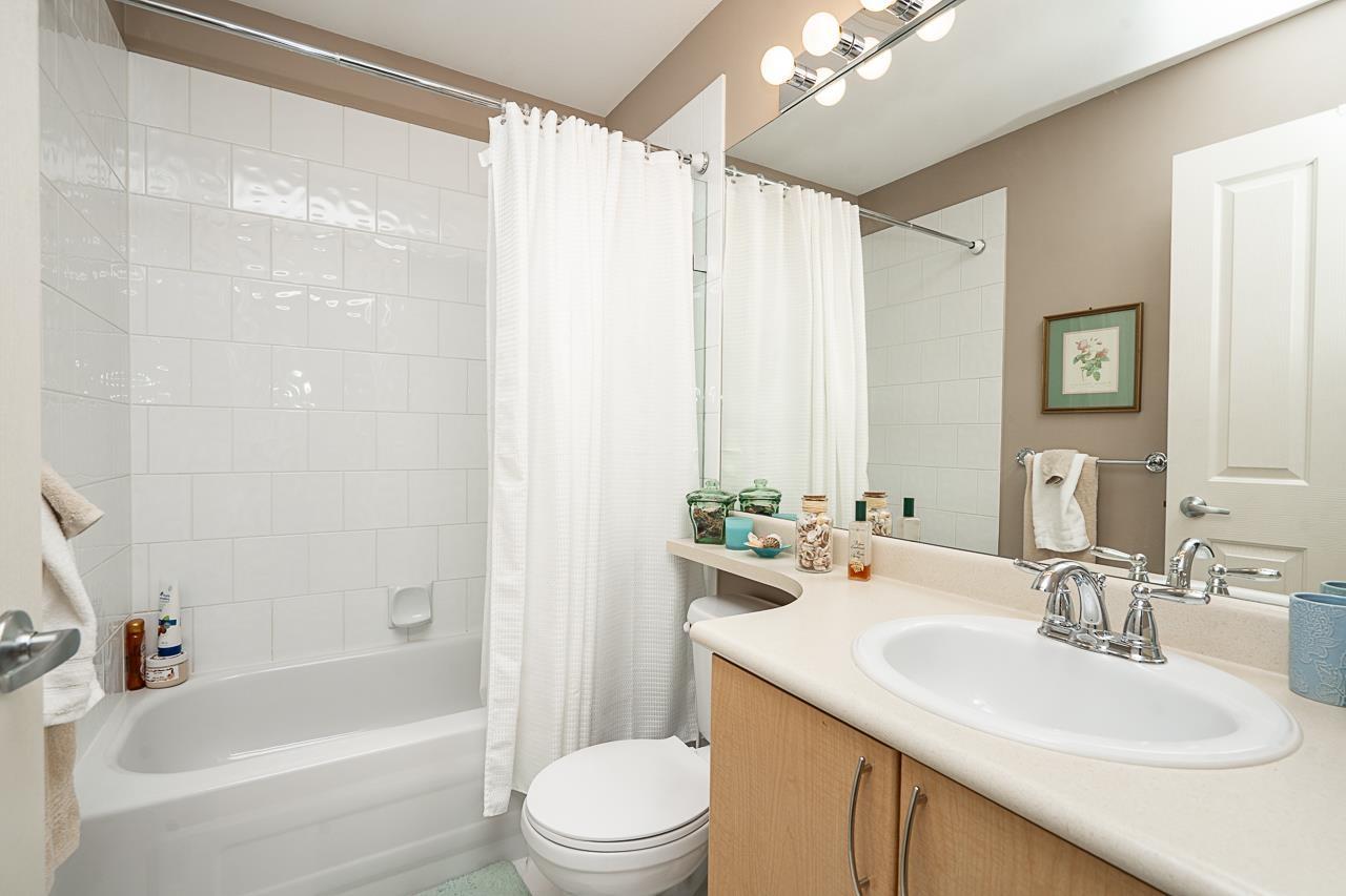 14 8775 161 Street Property Photo 27