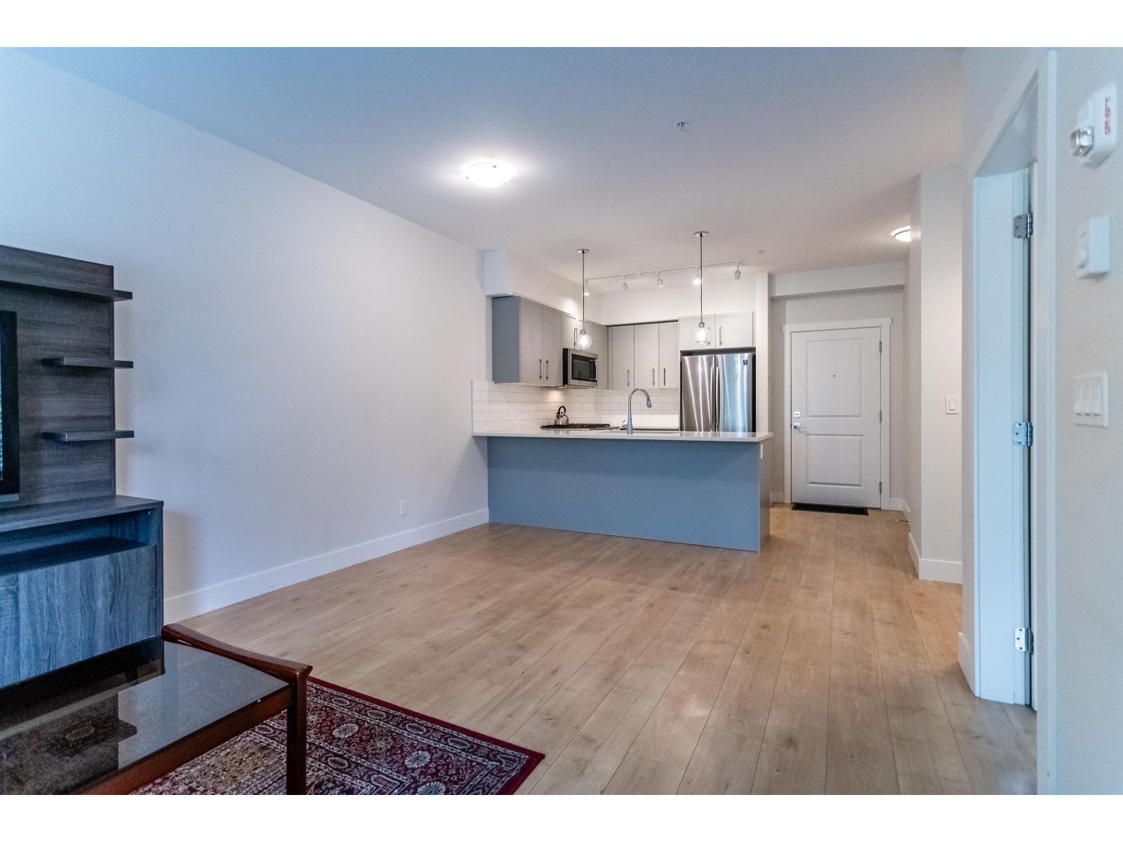 101 22136 49 Avenue Property Photo 6
