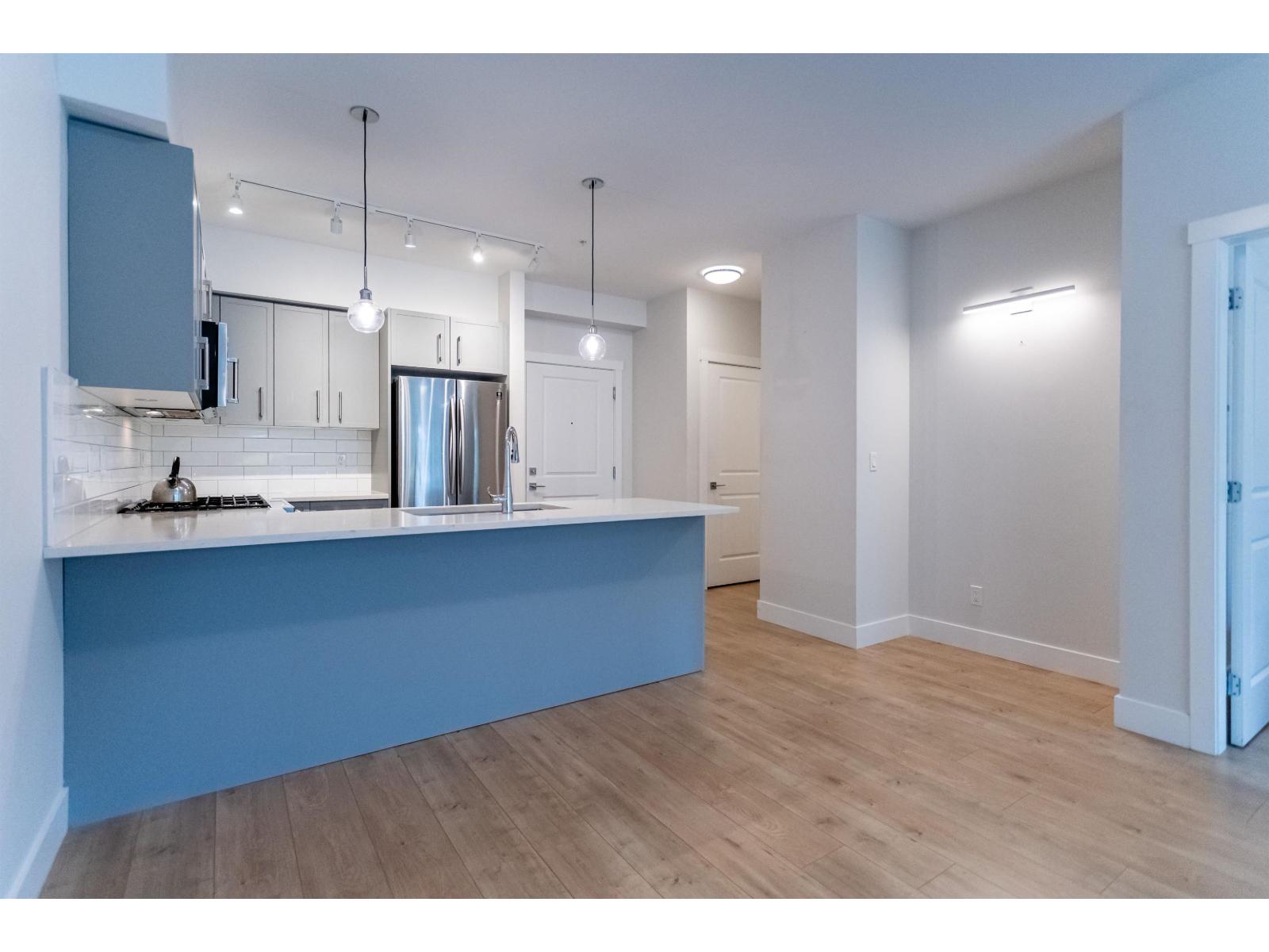 101 22136 49 Avenue Property Photo 12