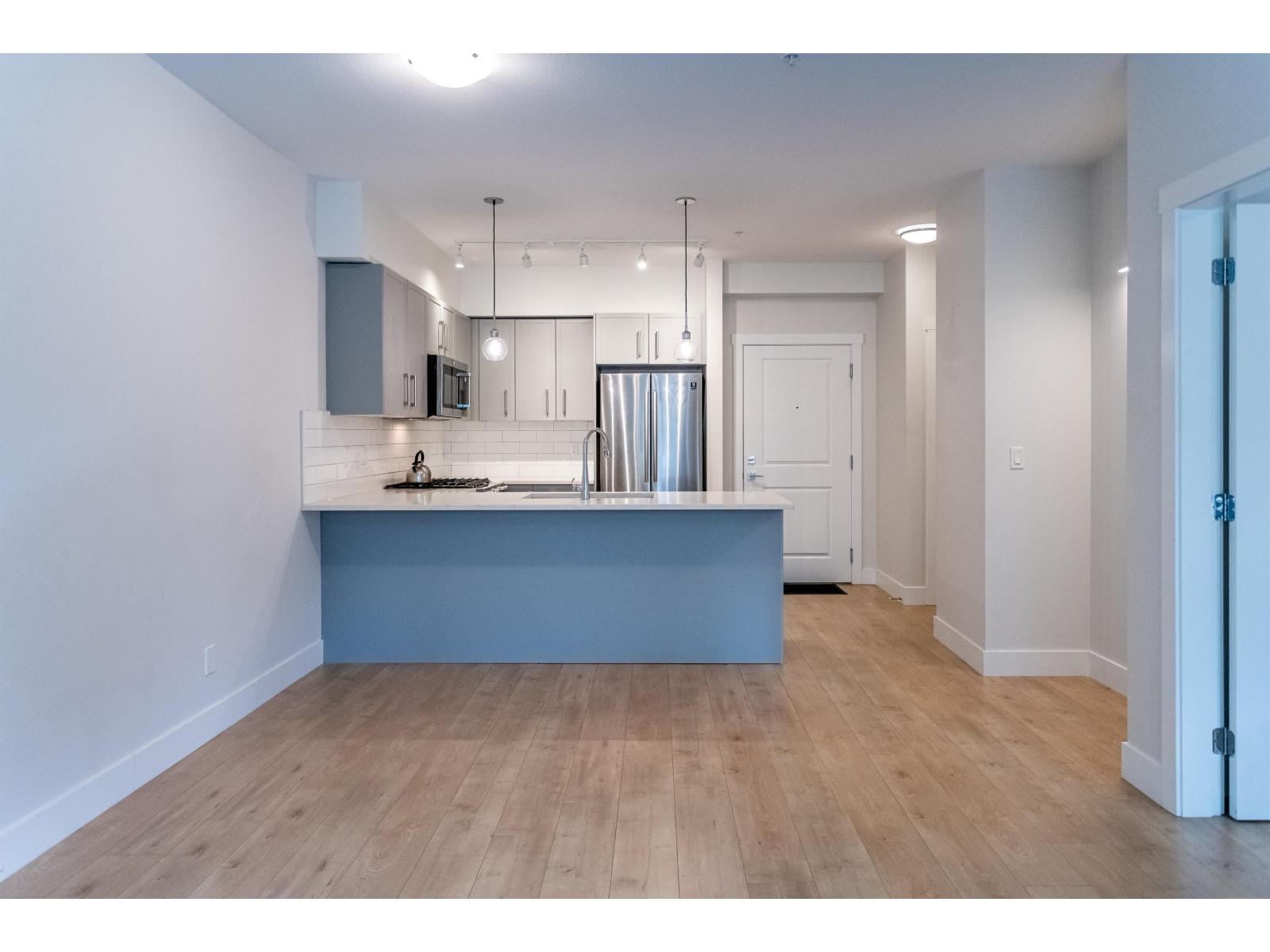 101 22136 49 Avenue Property Photo 13